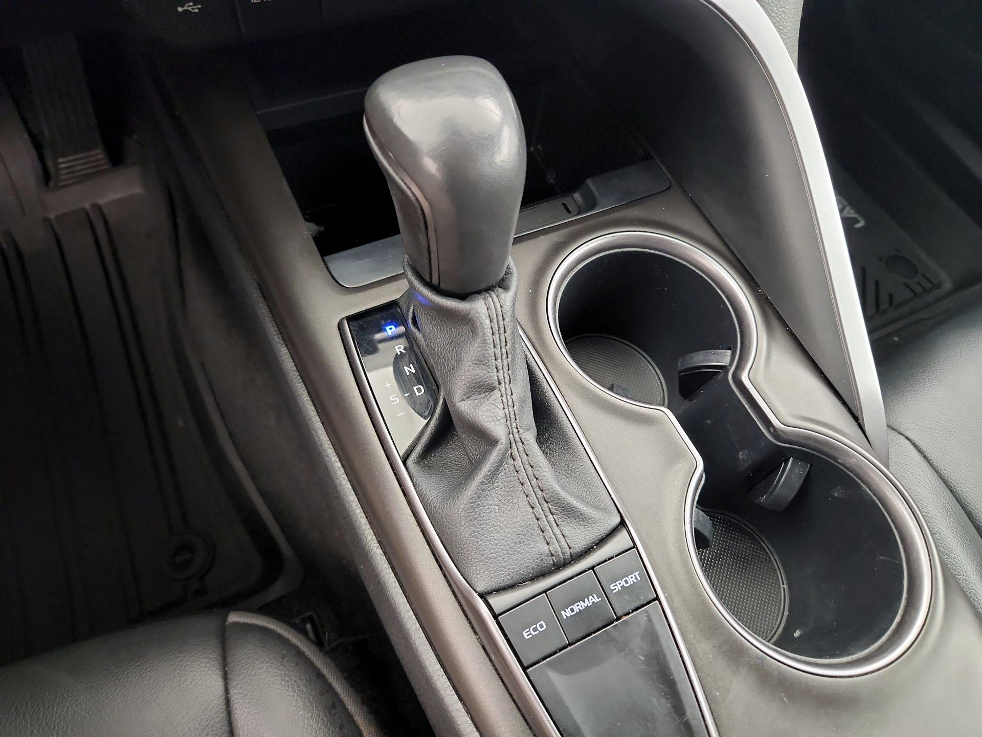 Thumbnail: 2023 Toyota Camry - 17