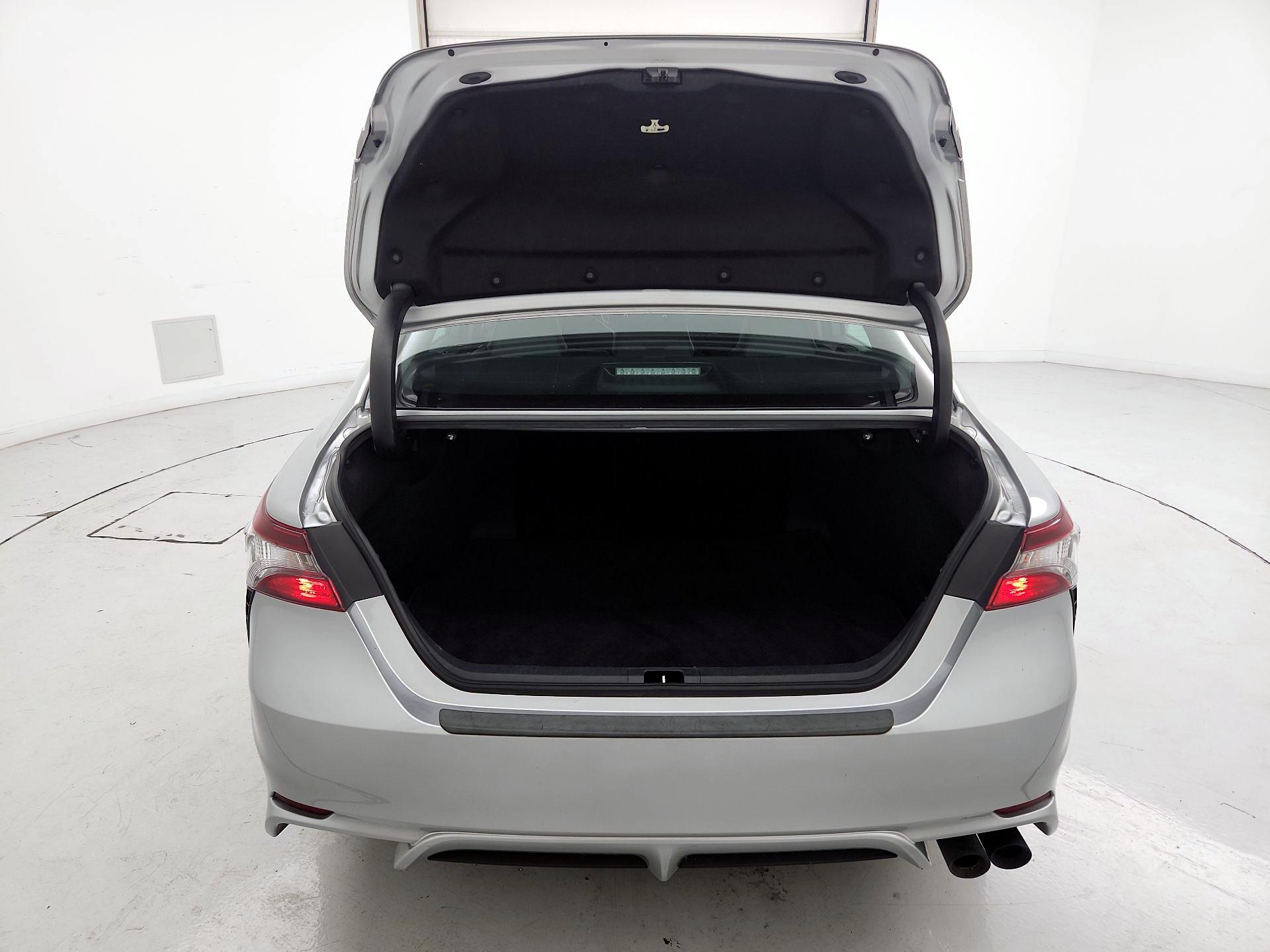 Thumbnail: 2023 Toyota Camry - 20