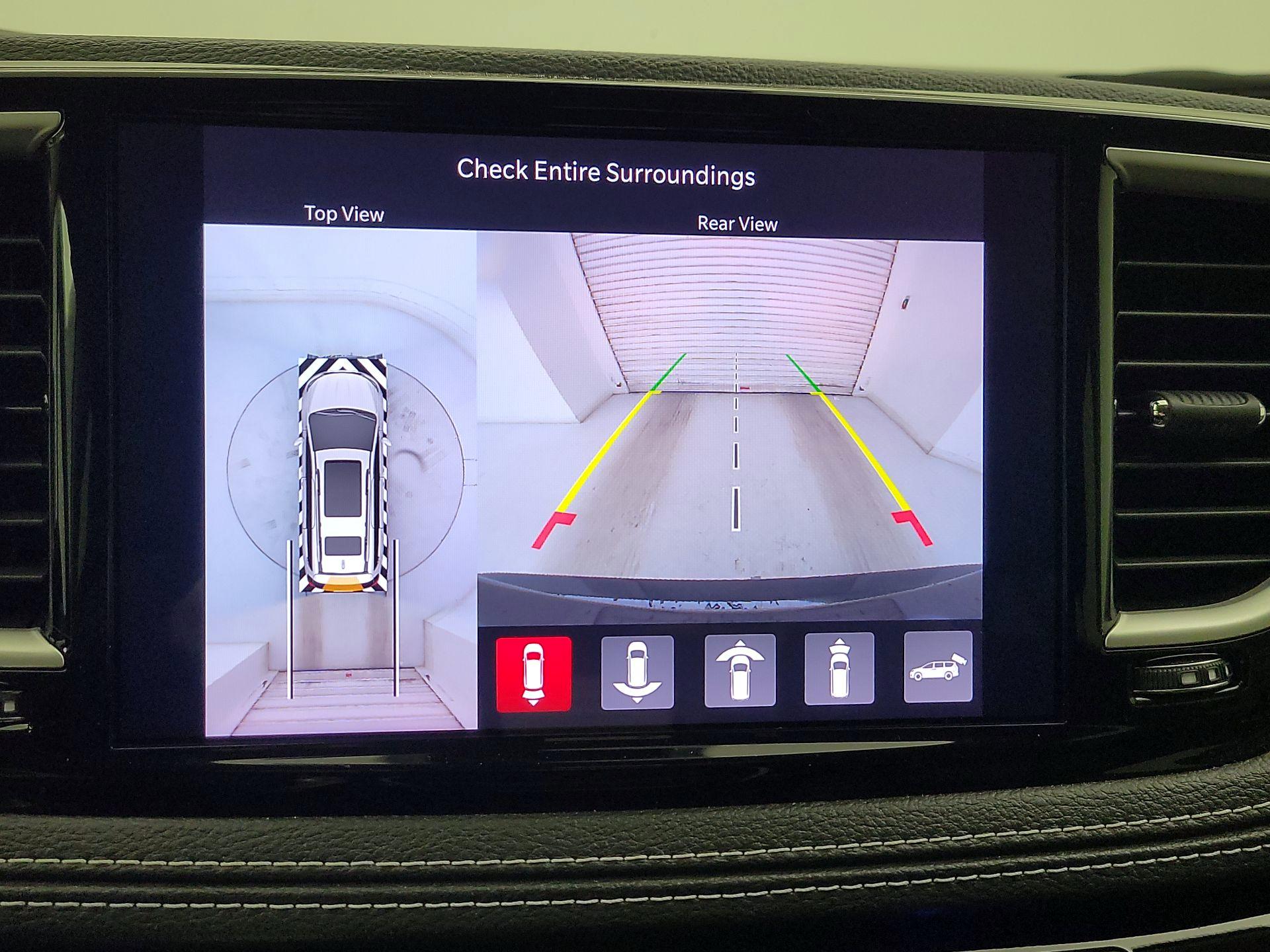 Thumbnail: 2023 Chrysler Pacifica - 14