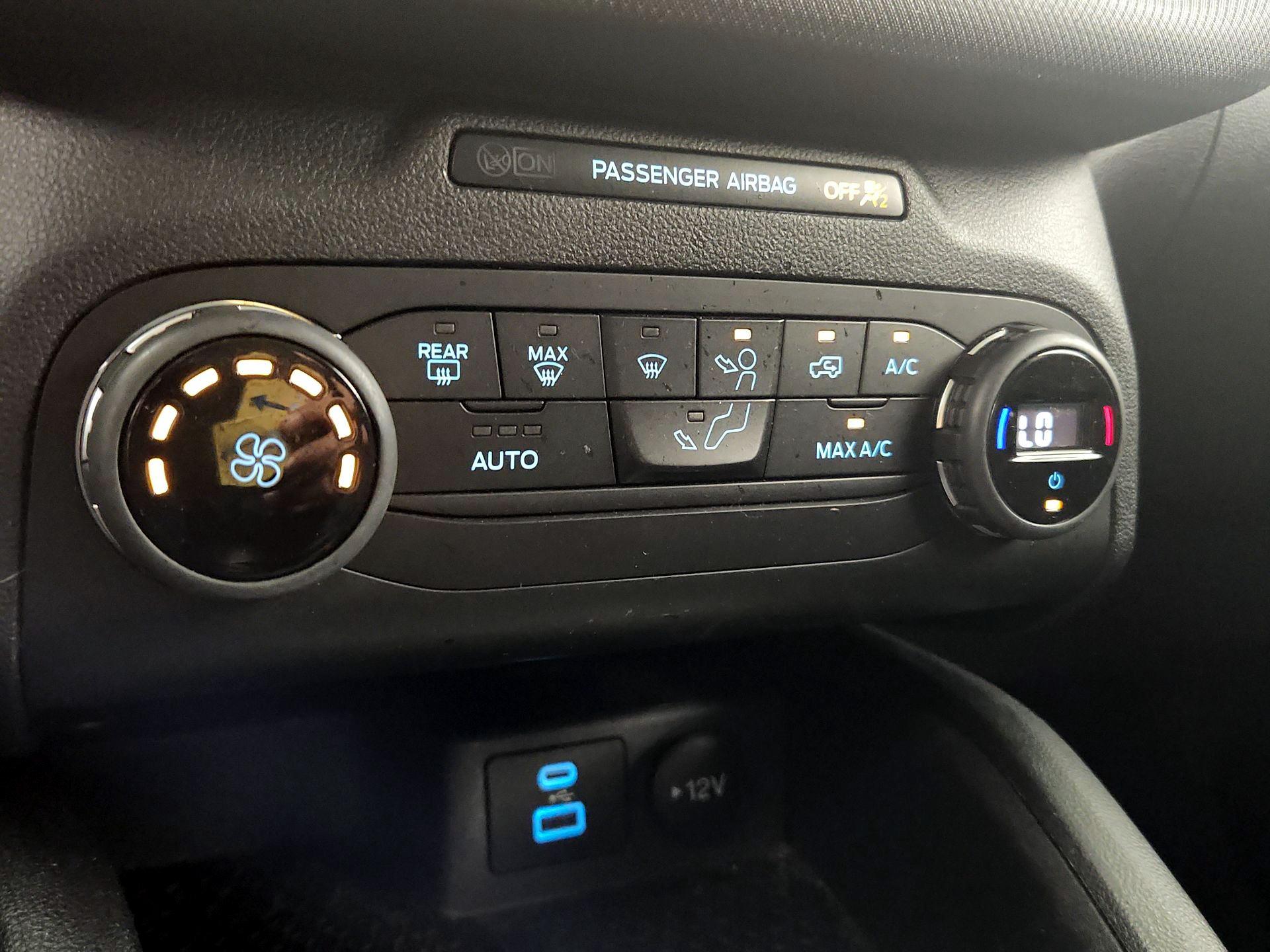 Thumbnail: 2021 Ford Bronco Sport - 16