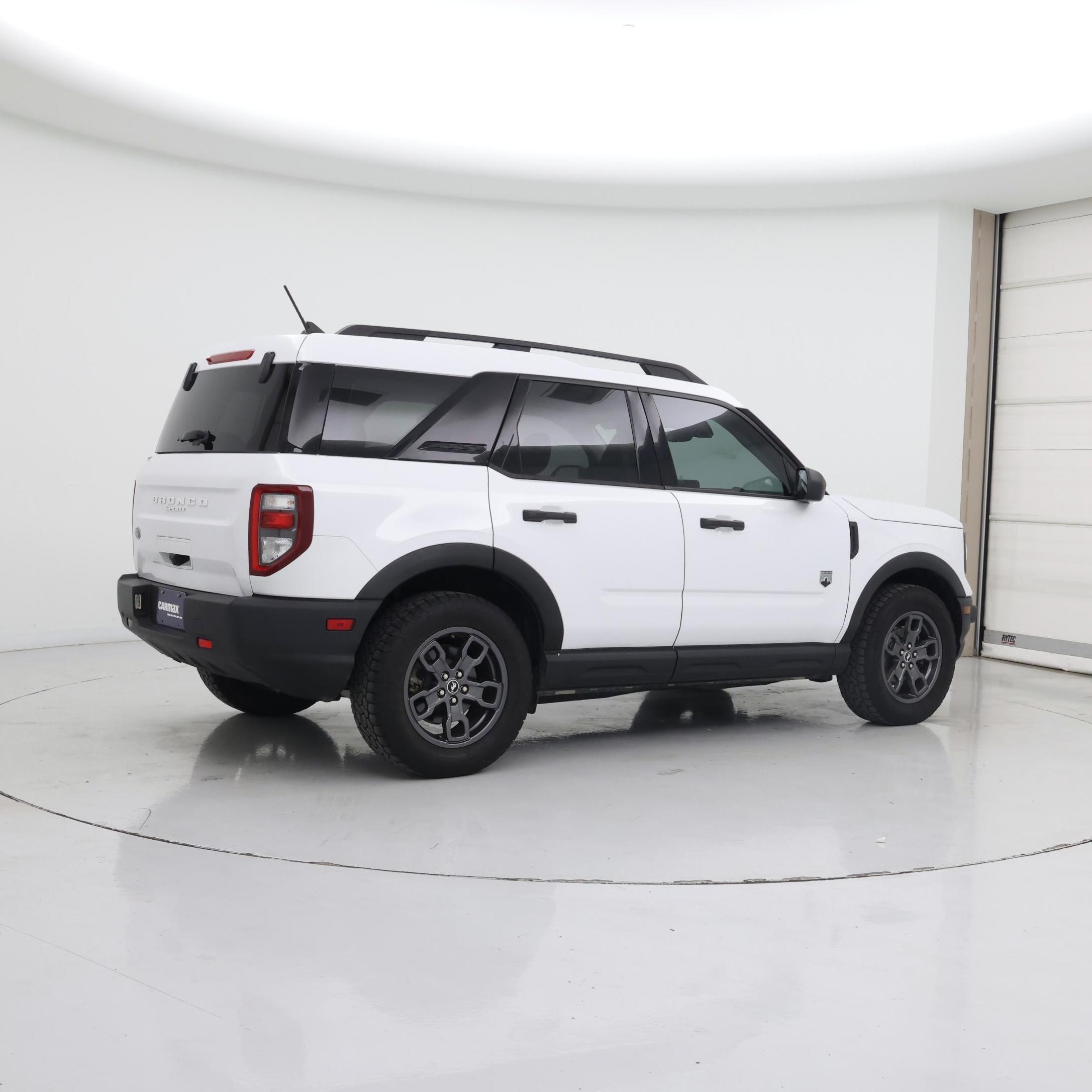 Thumbnail: 2021 Ford Bronco Sport - 3