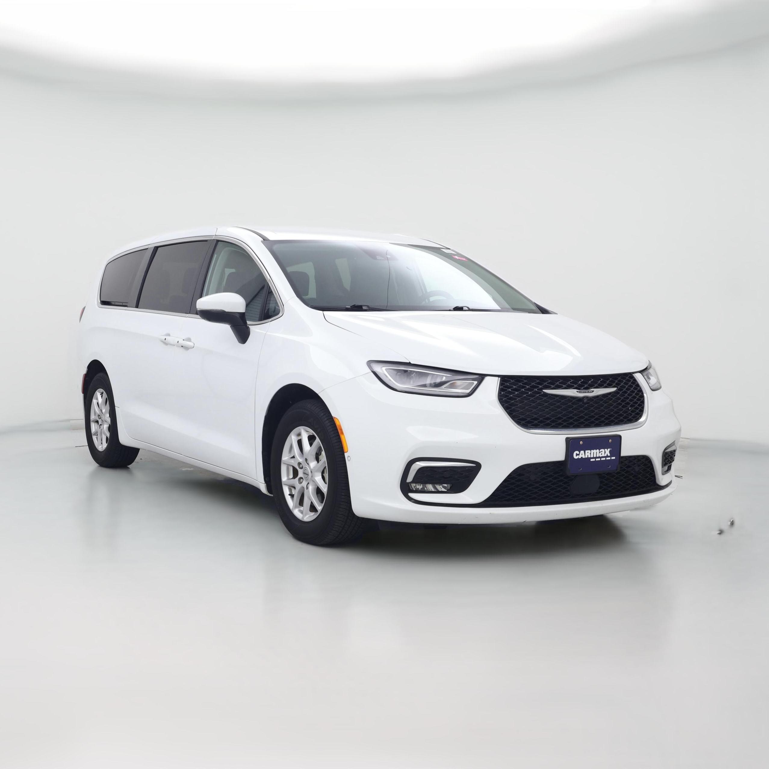 Thumbnail: 2023 Chrysler Pacifica - 1