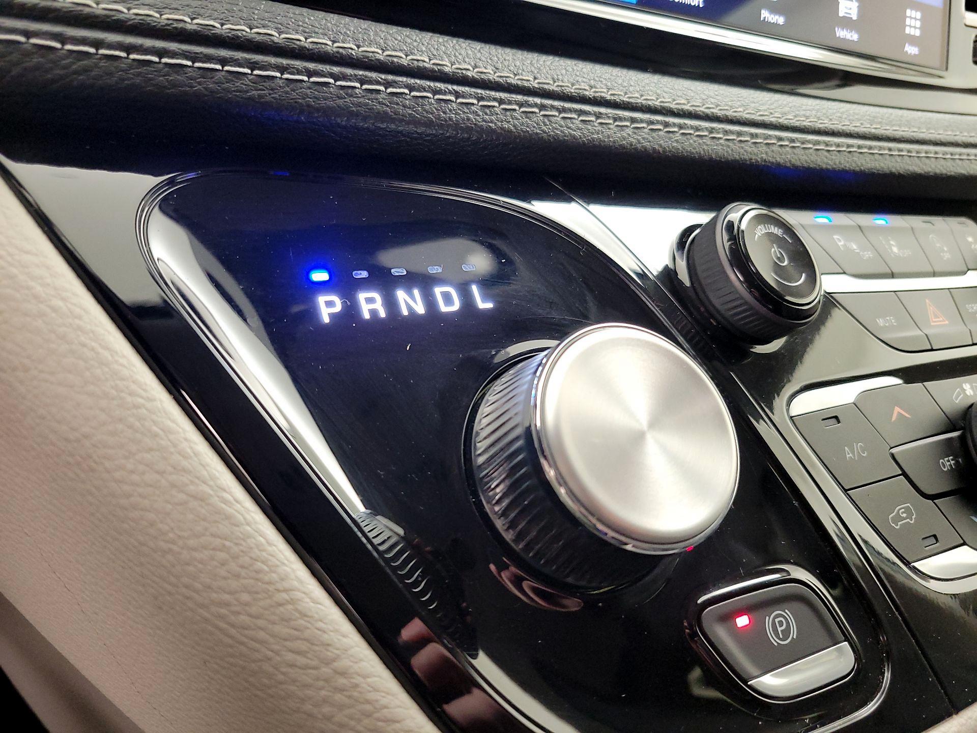 Thumbnail: 2023 Chrysler Pacifica - 17