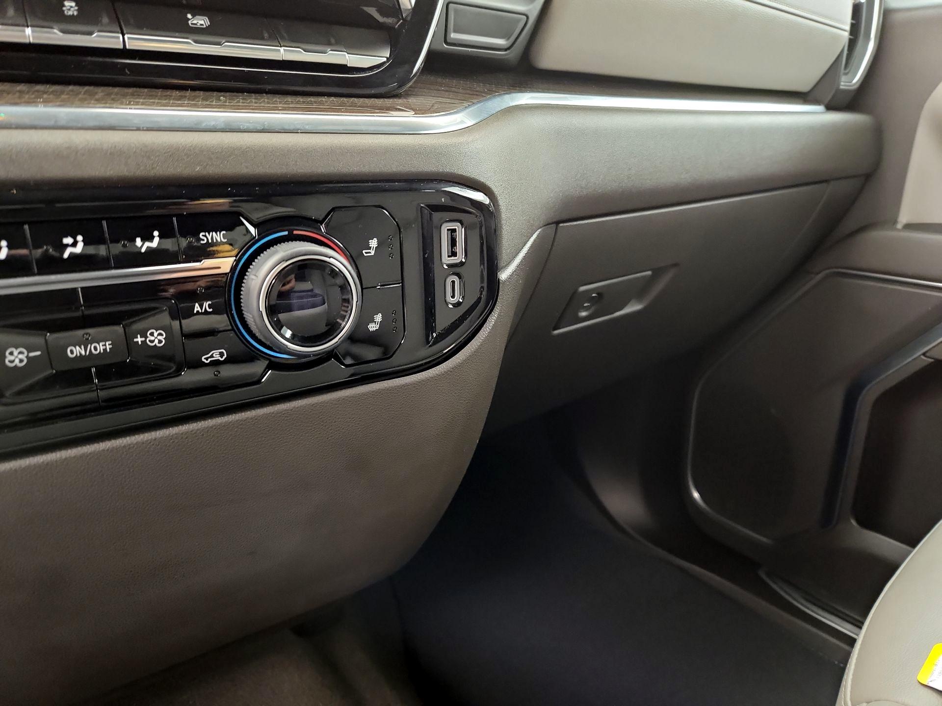 Thumbnail: 2022 Chevrolet Silverado 1500 - 19