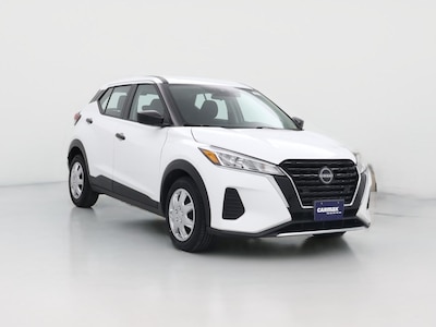 White 2023 Nissan Kicks S