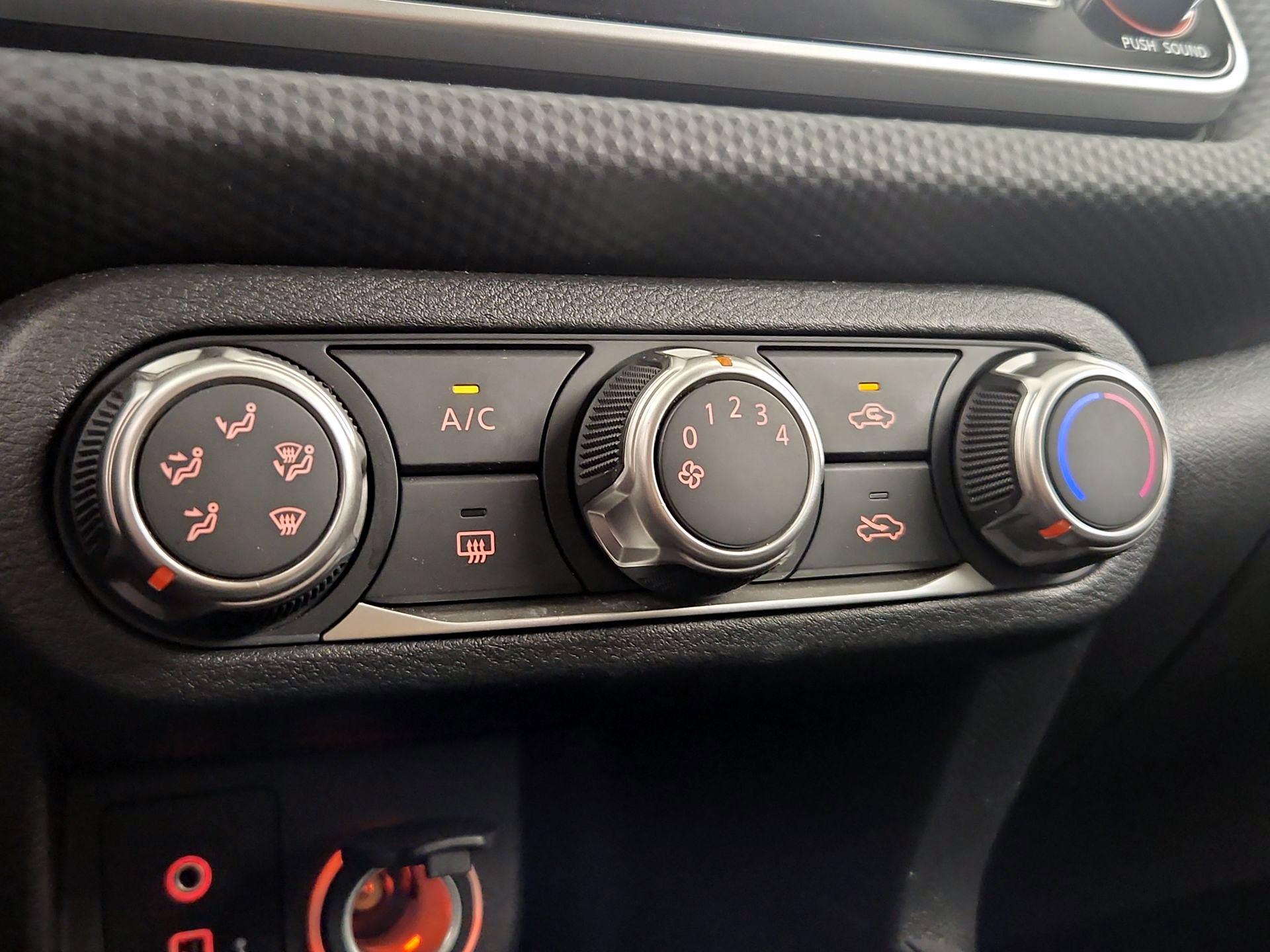 Thumbnail: 2023 Nissan Kicks - 16