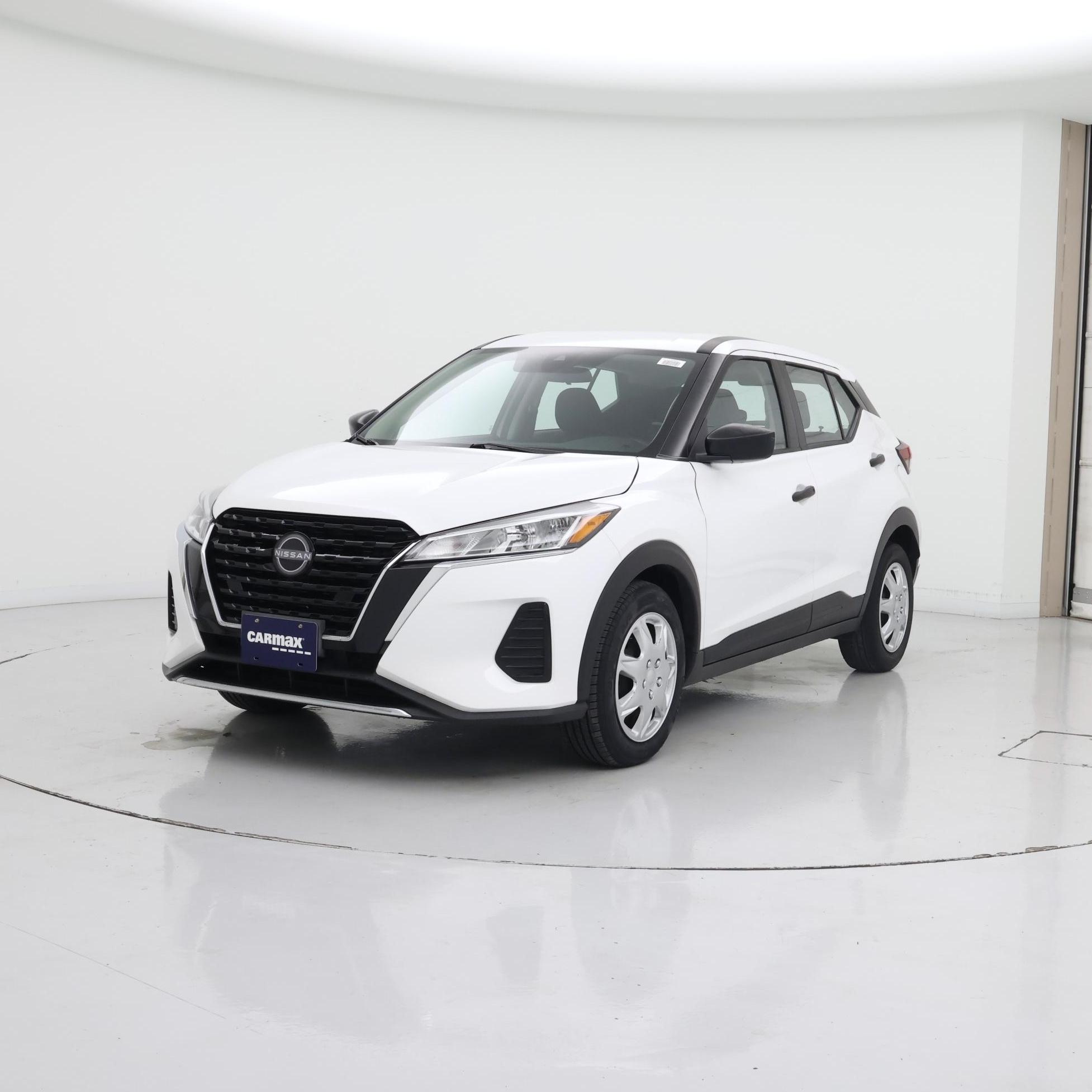 Thumbnail: 2023 Nissan Kicks - 4