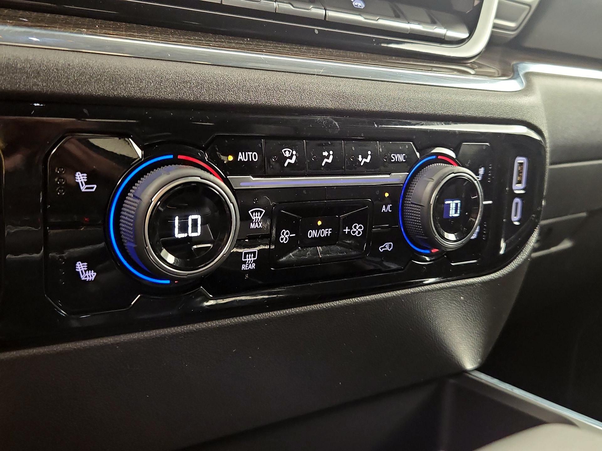 Thumbnail: 2024 Chevrolet Silverado 1500 - 17