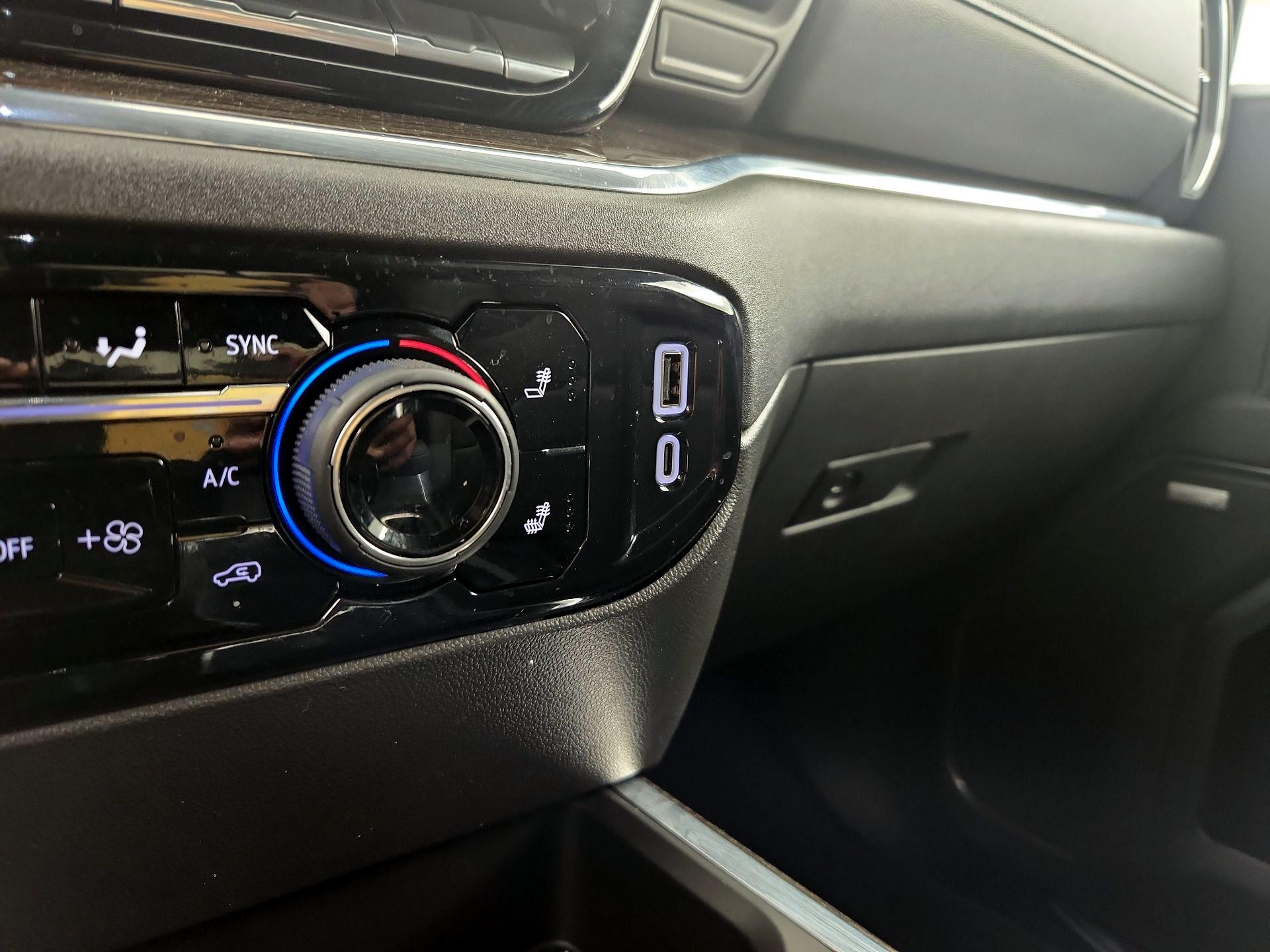 Thumbnail: 2024 Chevrolet Silverado 1500 - 19