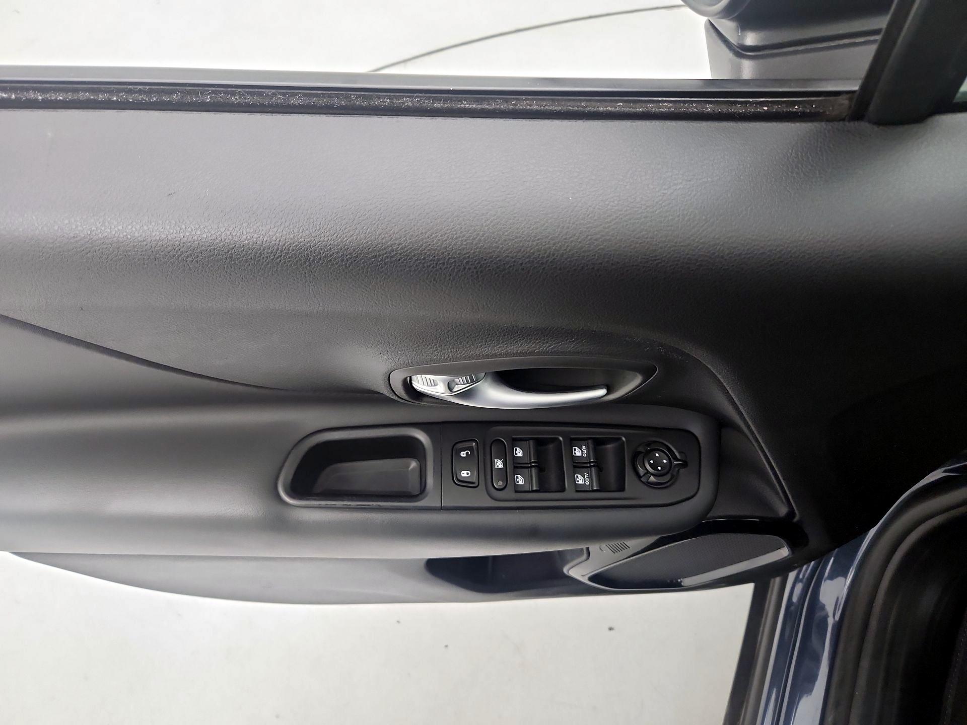 Thumbnail: 2020 Jeep Renegade - 12