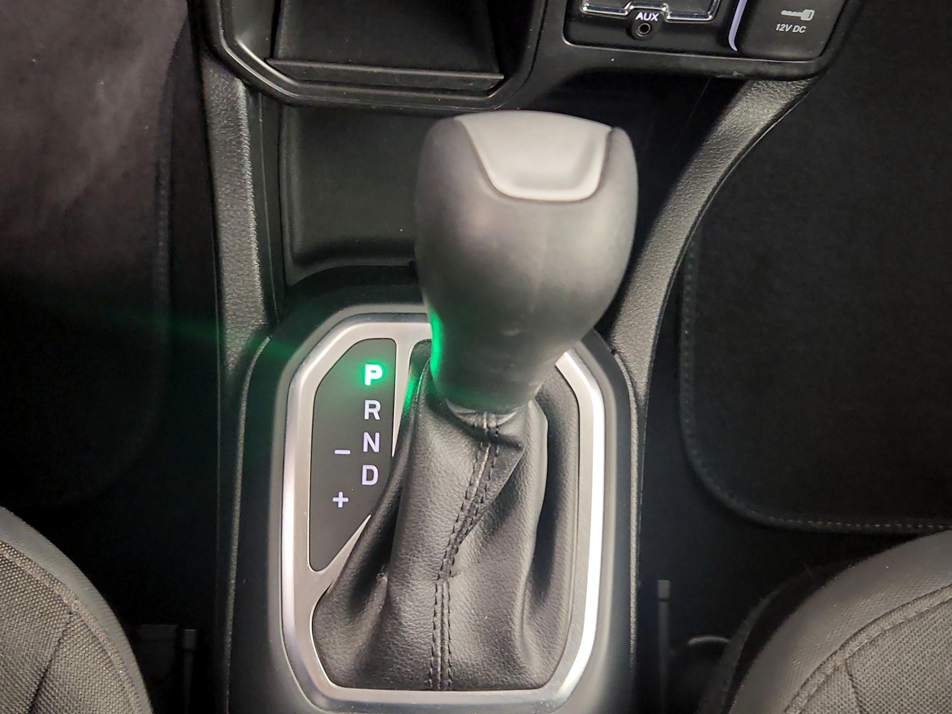 Thumbnail: 2020 Jeep Renegade - 17