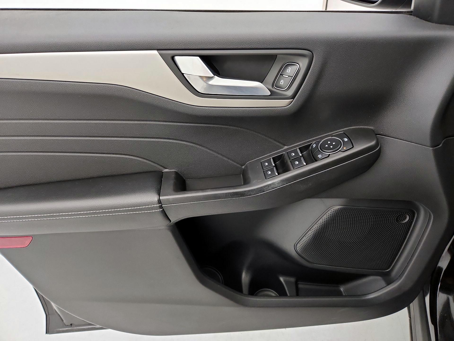 Thumbnail: 2021 Ford Escape - 12