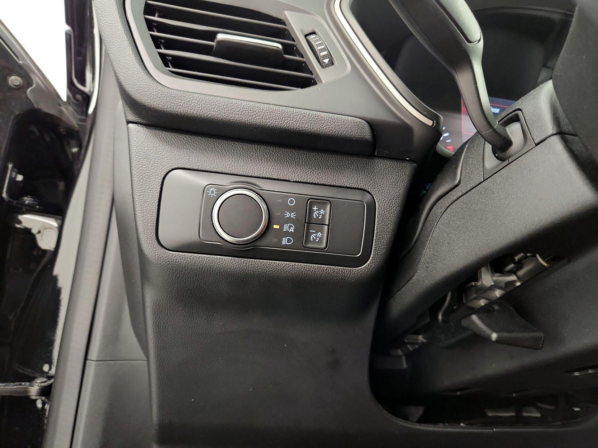 Thumbnail: 2021 Ford Escape - 13