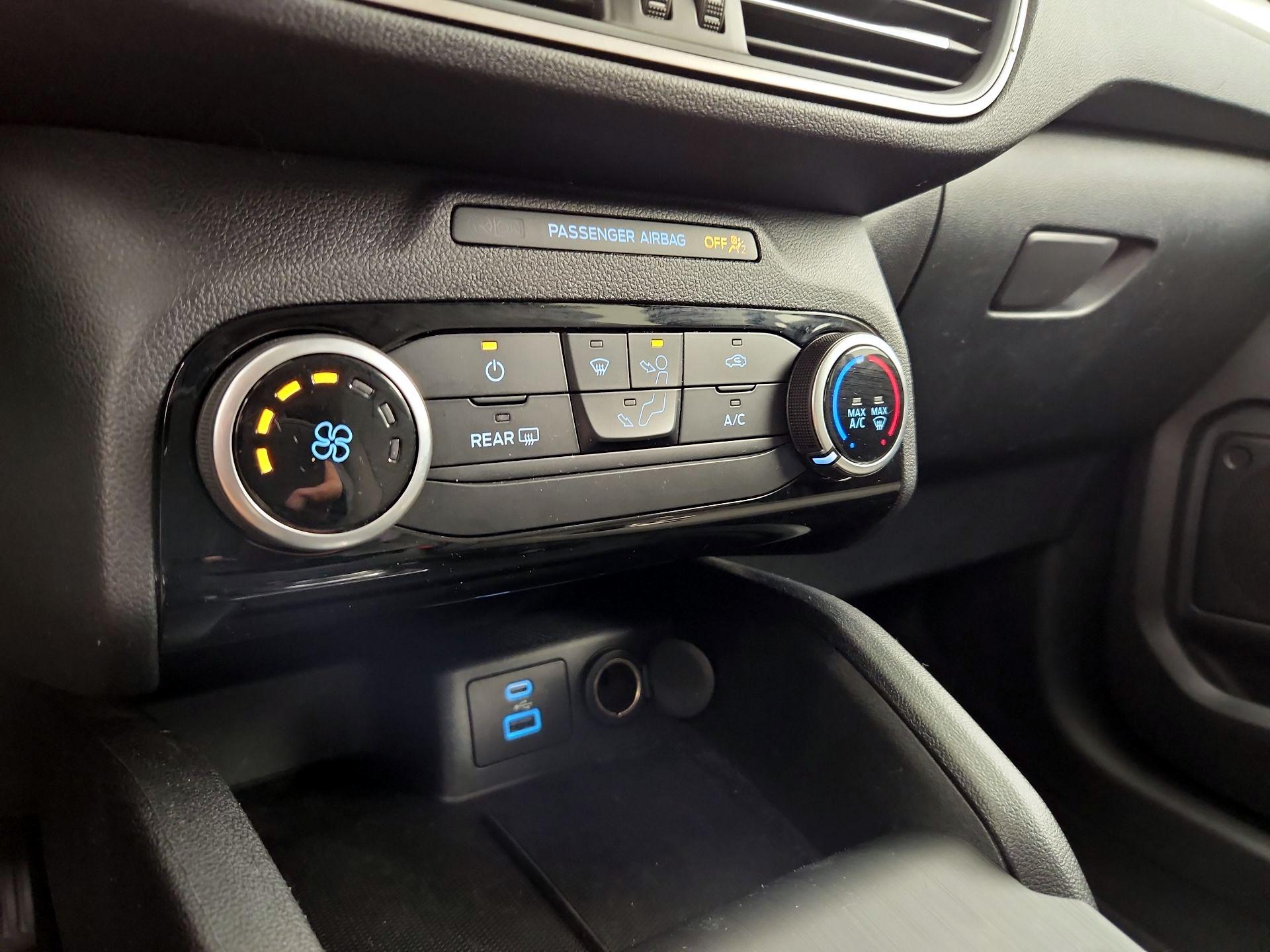 Thumbnail: 2021 Ford Escape - 16