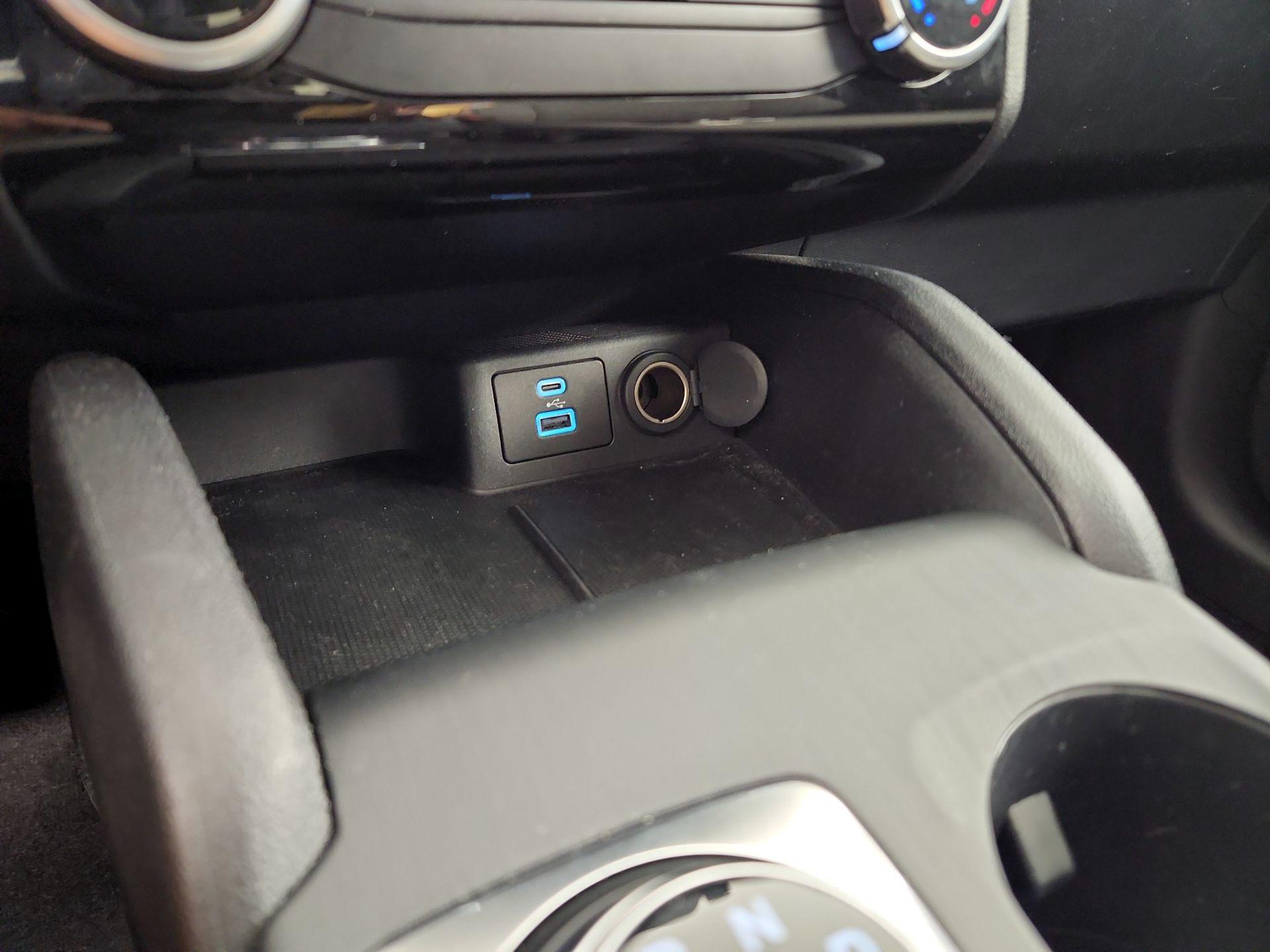 Thumbnail: 2021 Ford Escape - 18