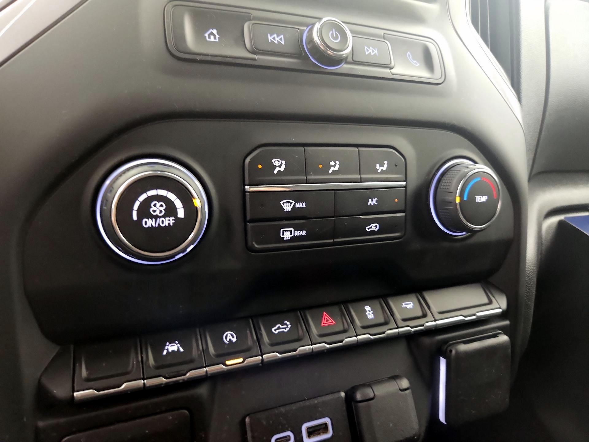 Thumbnail: 2022 Chevrolet Silverado 1500 - 16