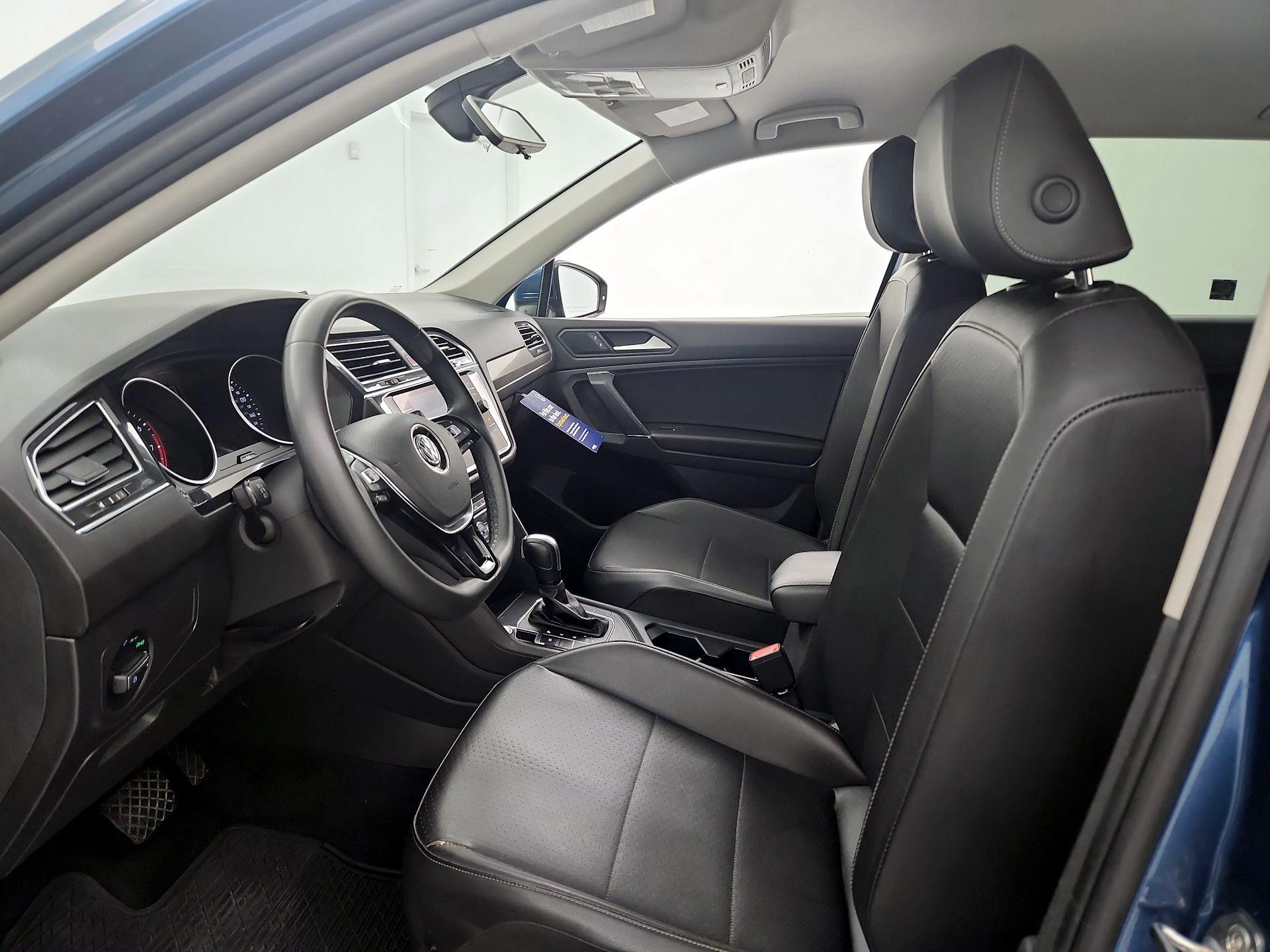 Thumbnail: 2020 Volkswagen Tiguan - 11