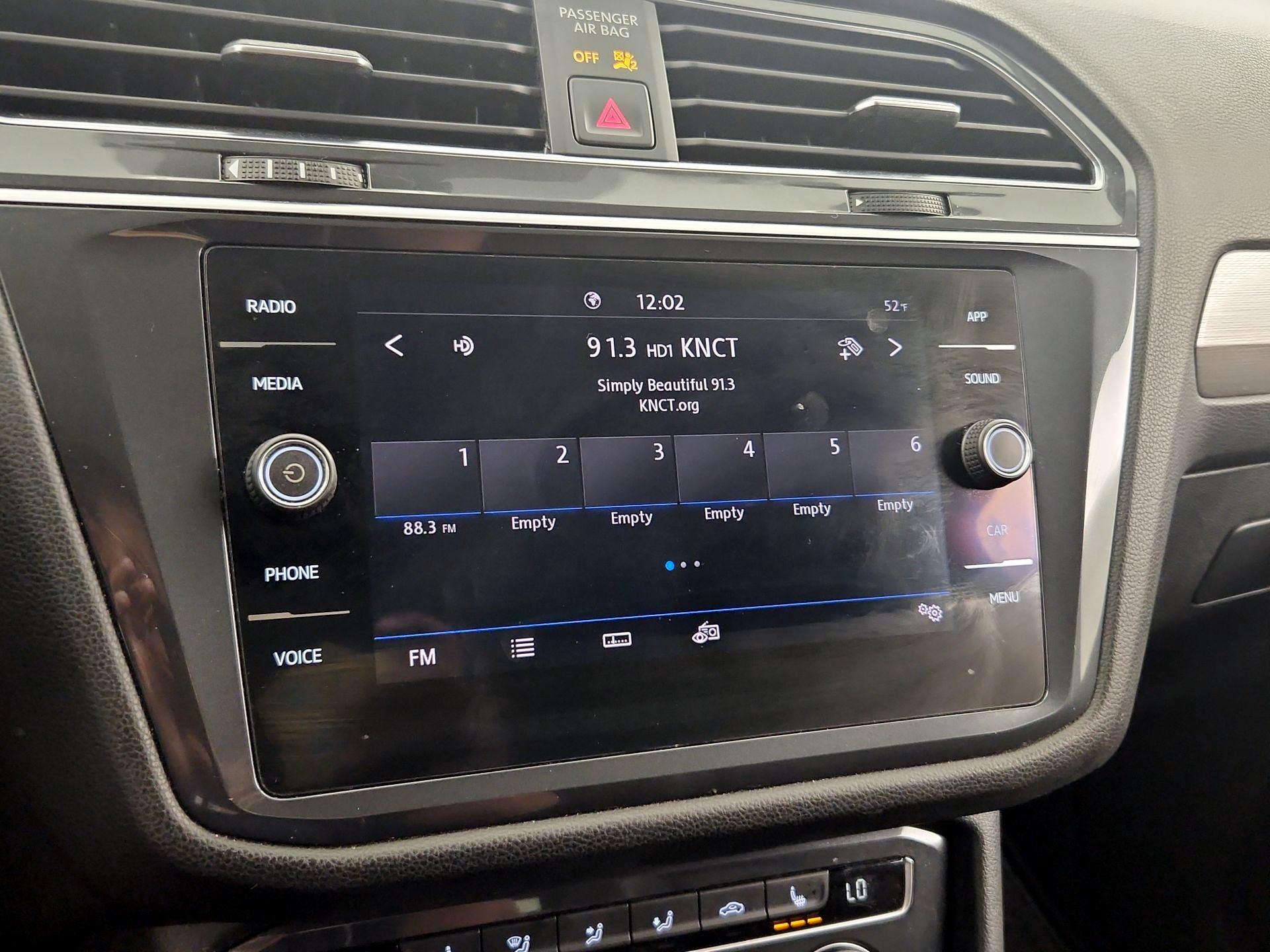 Thumbnail: 2020 Volkswagen Tiguan - 15