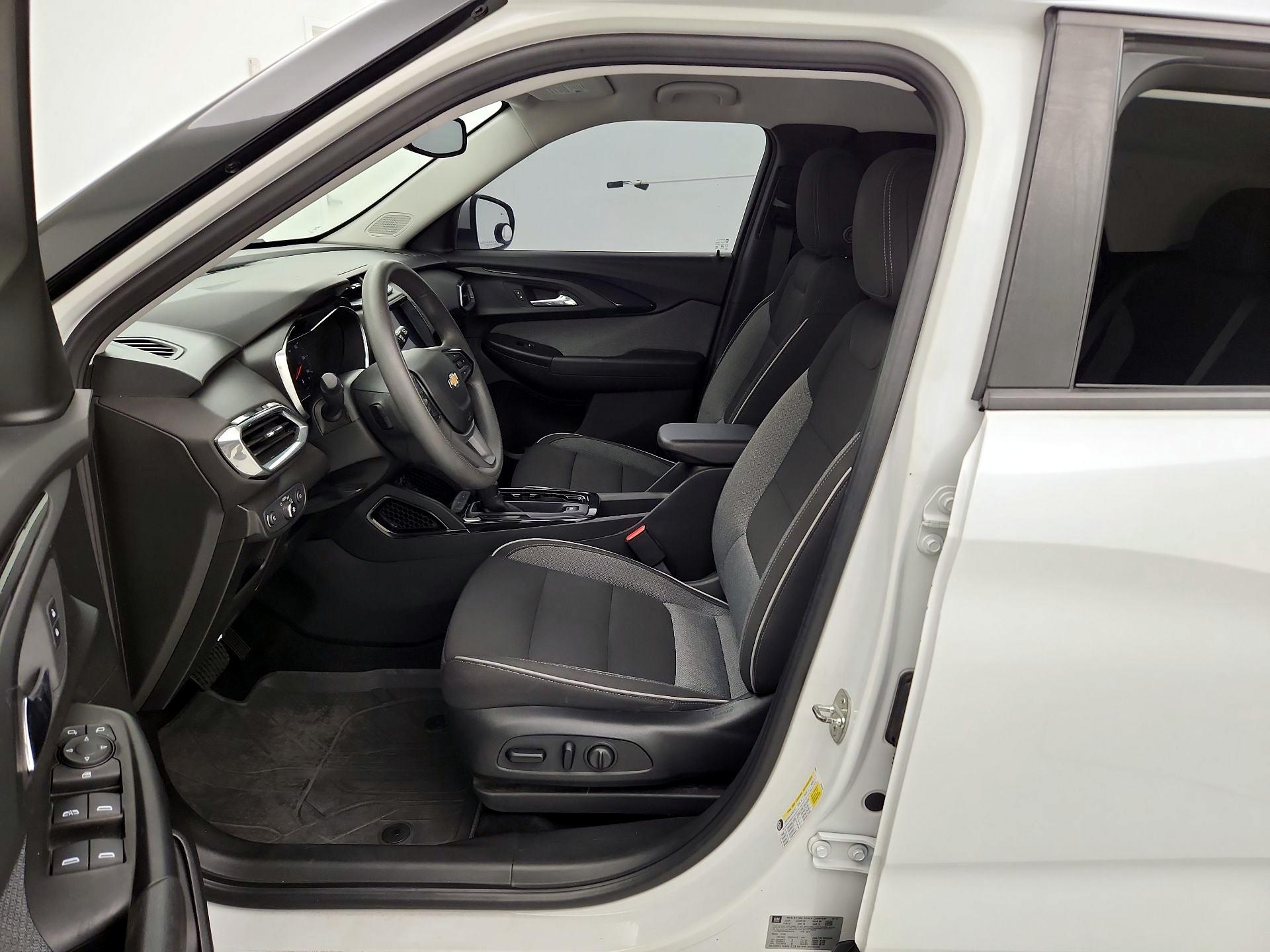 Thumbnail: 2021 Chevrolet TrailBlazer - 11