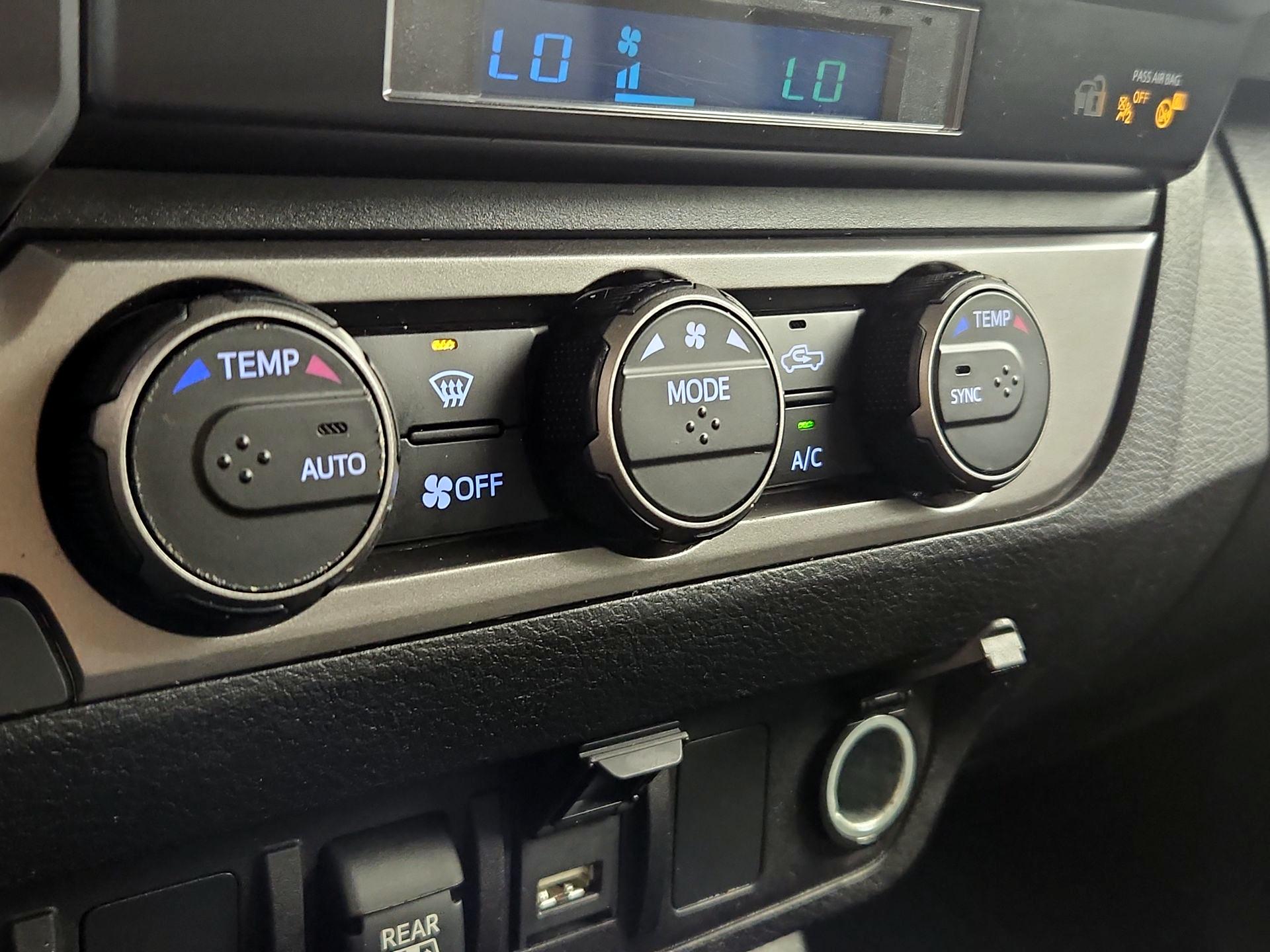 Thumbnail: 2021 Toyota Tacoma - 16