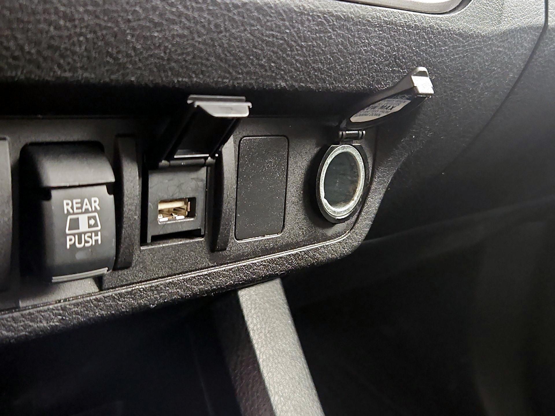 Thumbnail: 2021 Toyota Tacoma - 18