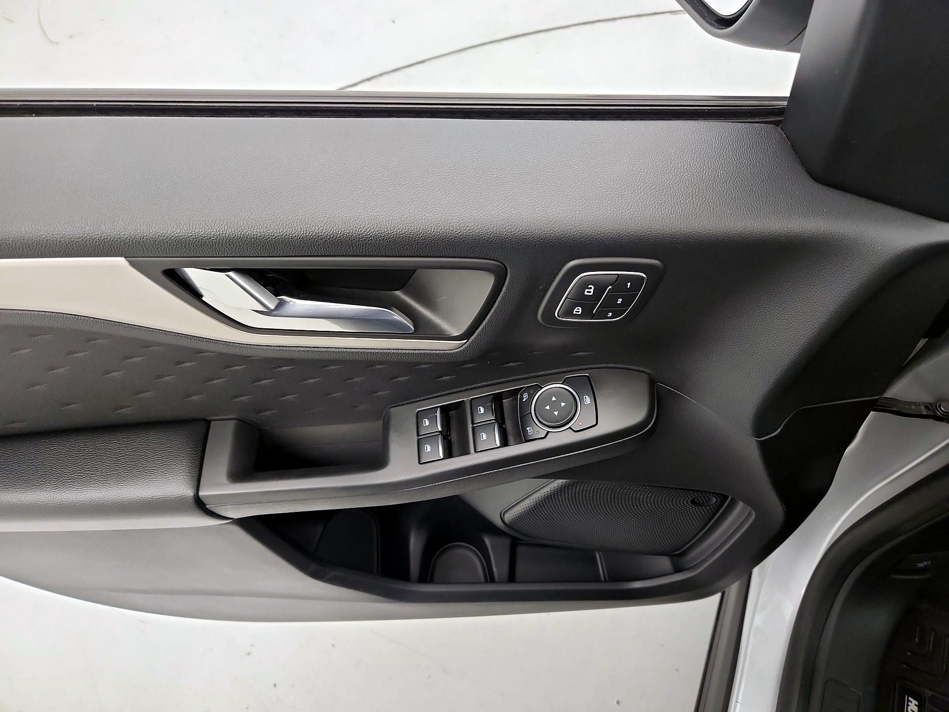 Thumbnail: 2020 Ford Escape - 12