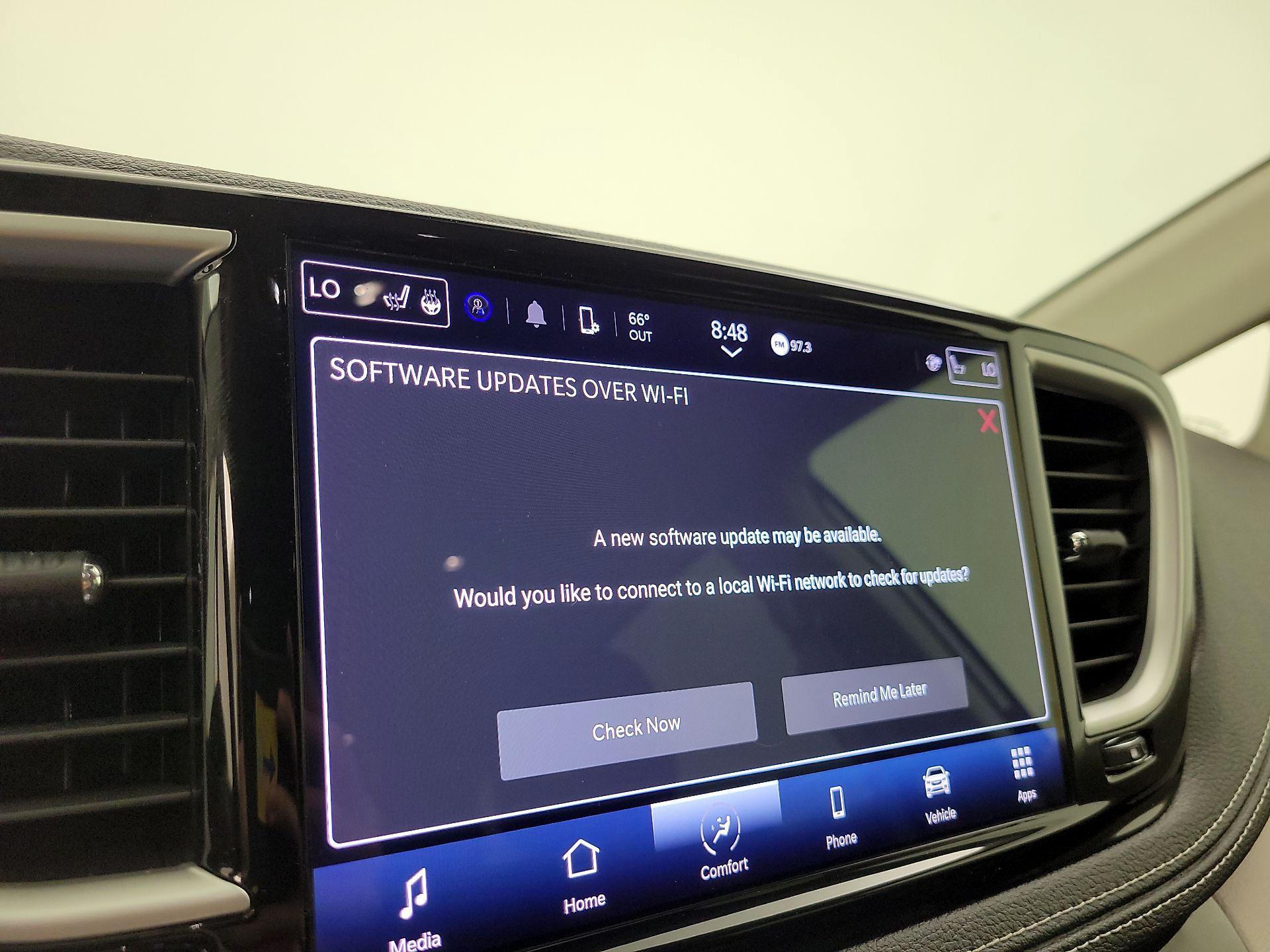 Thumbnail: 2023 Chrysler Pacifica - 15