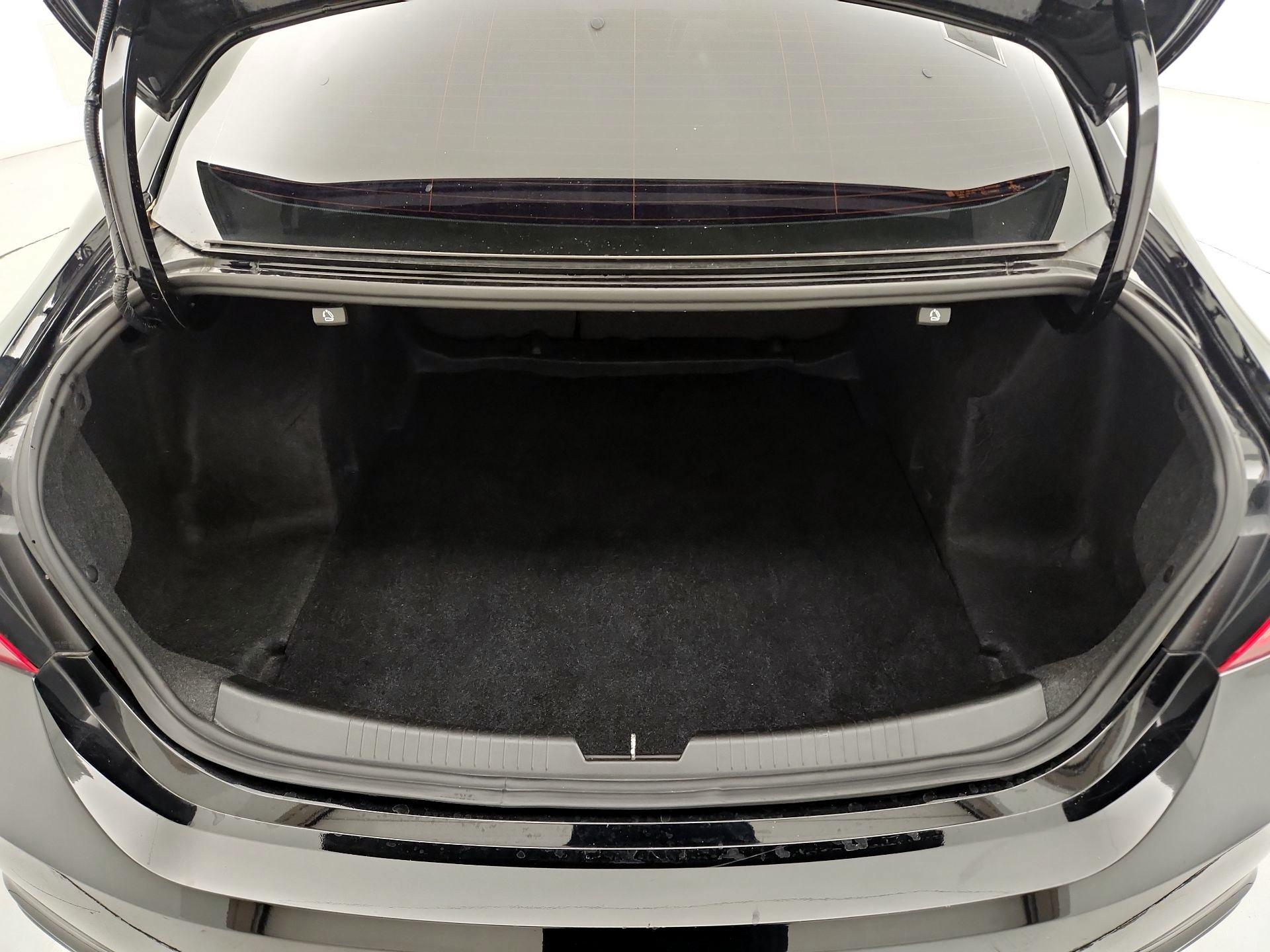 Thumbnail: 2022 Chevrolet Malibu - 18