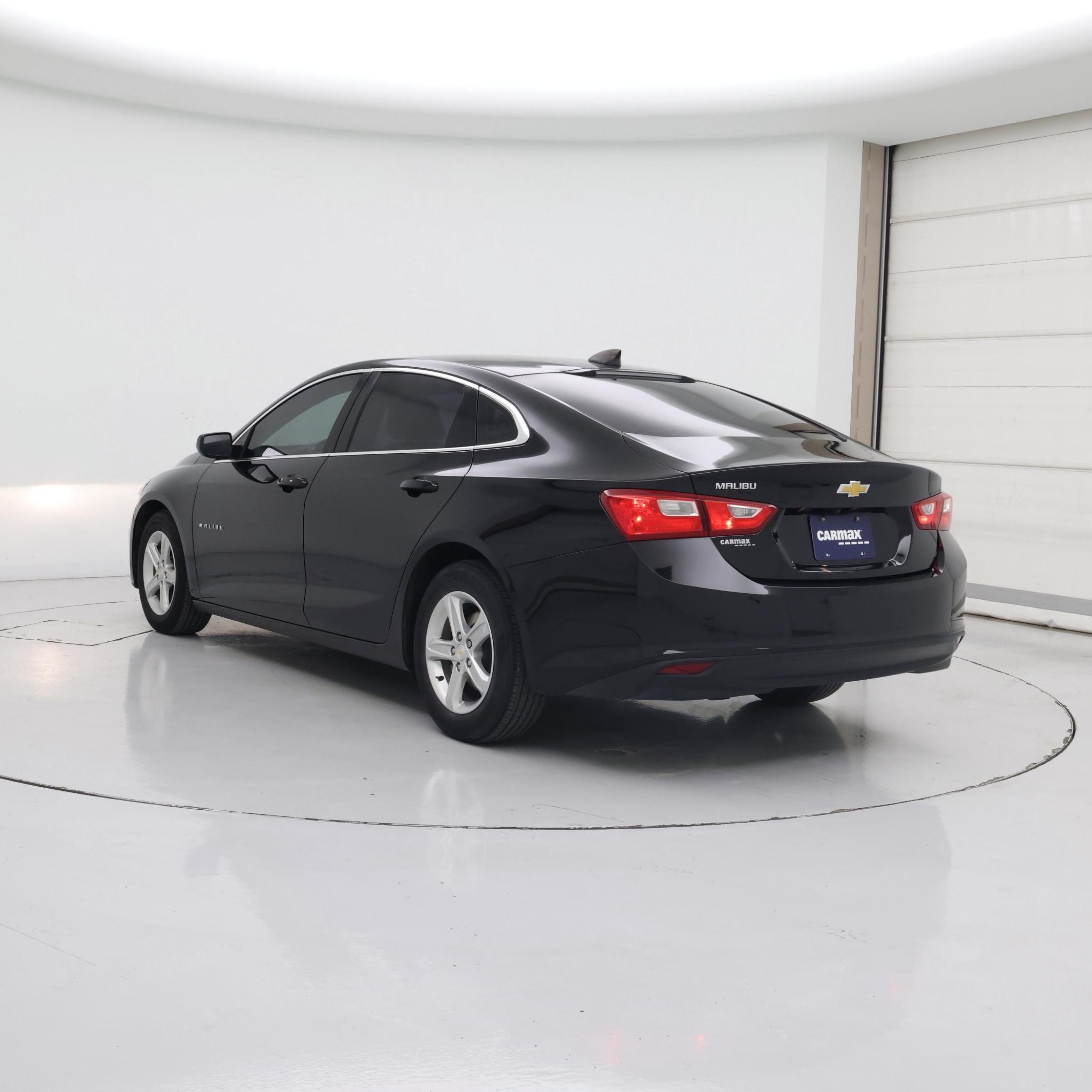 Thumbnail: 2022 Chevrolet Malibu - 2