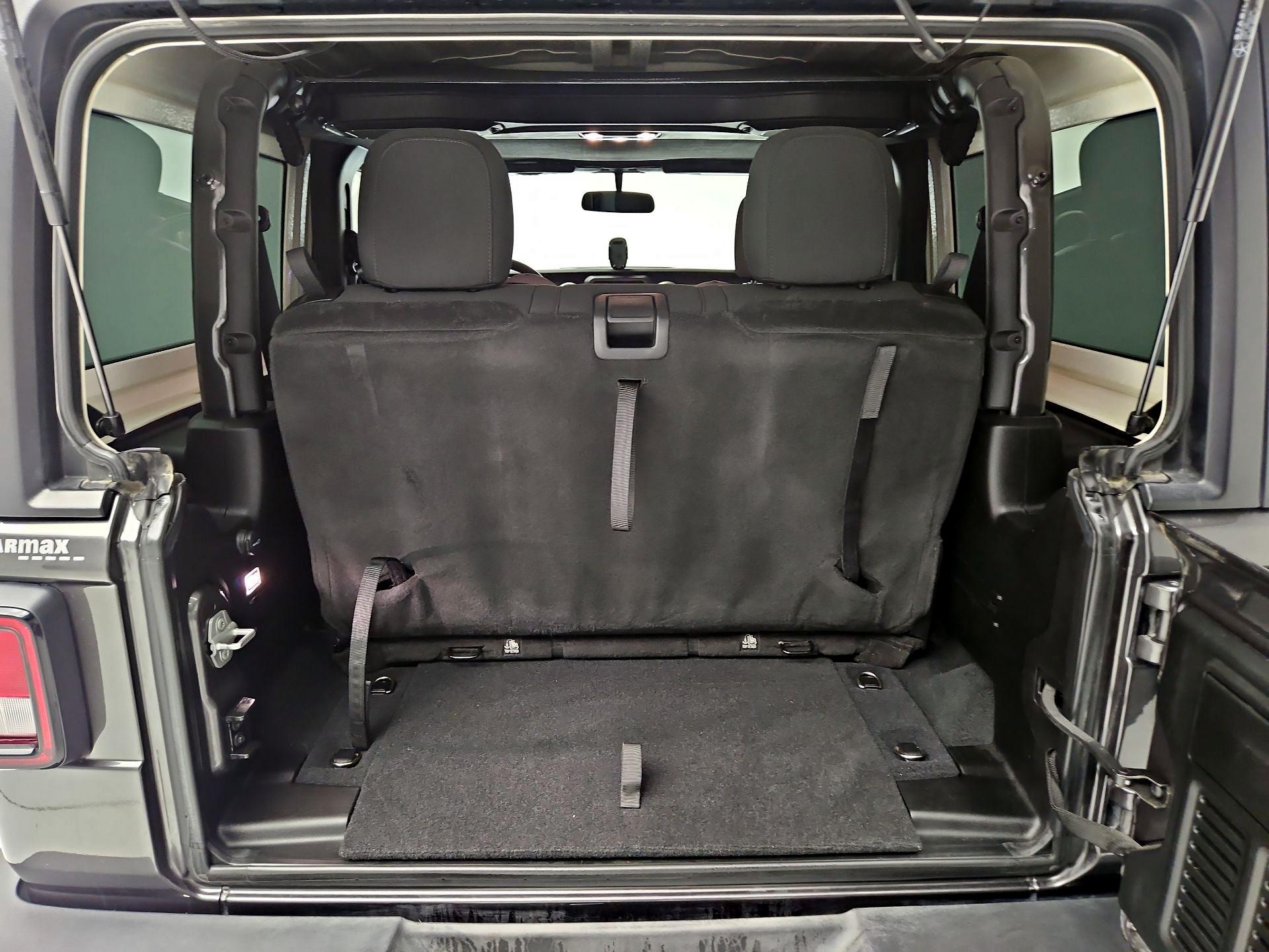 Thumbnail: 2022 Jeep Wrangler - 20