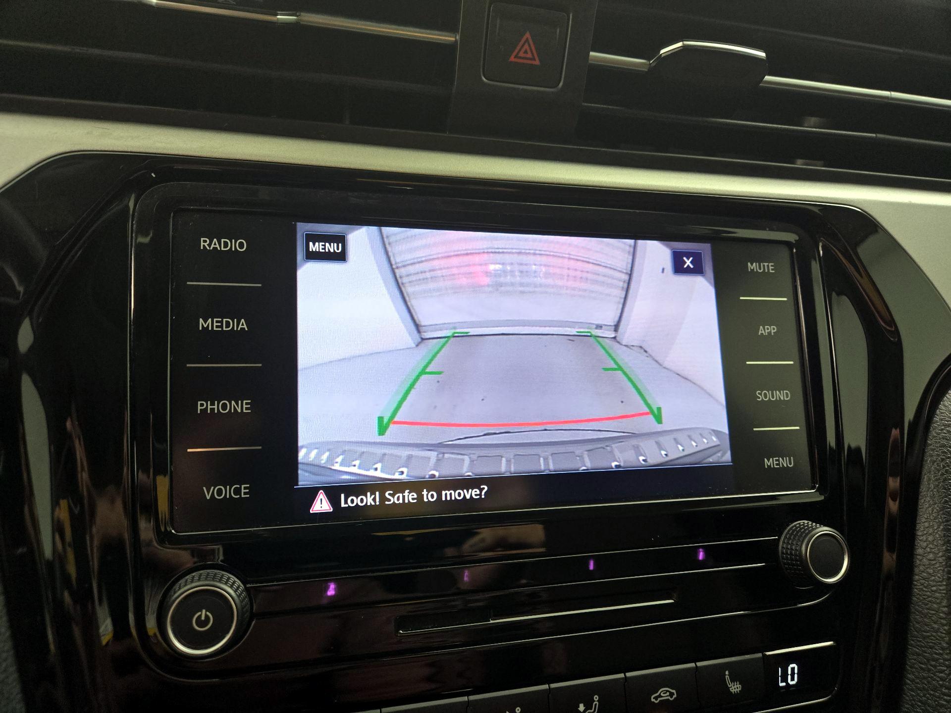 Thumbnail: 2021 Volkswagen Passat - 14