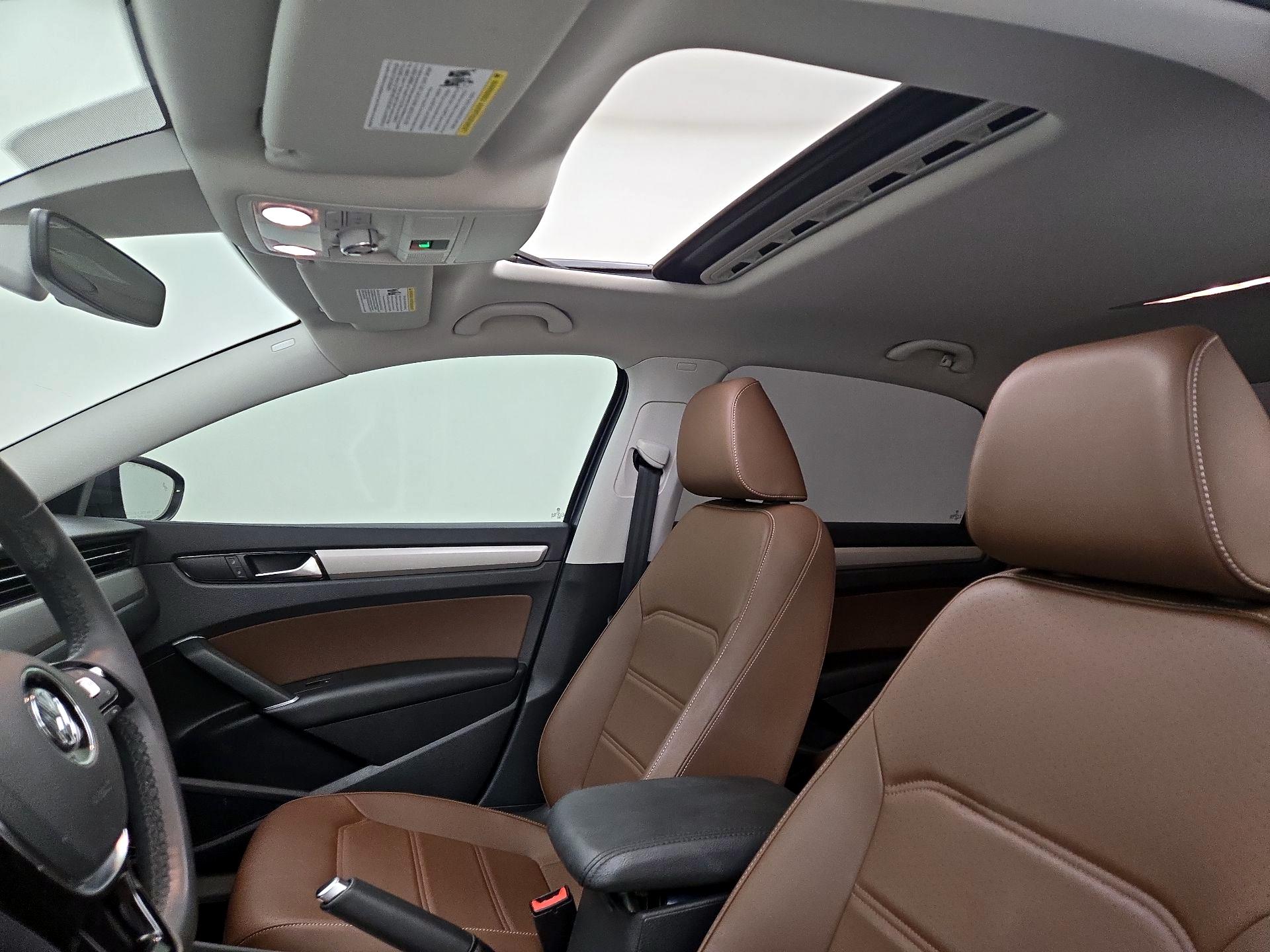 Thumbnail: 2021 Volkswagen Passat - 19