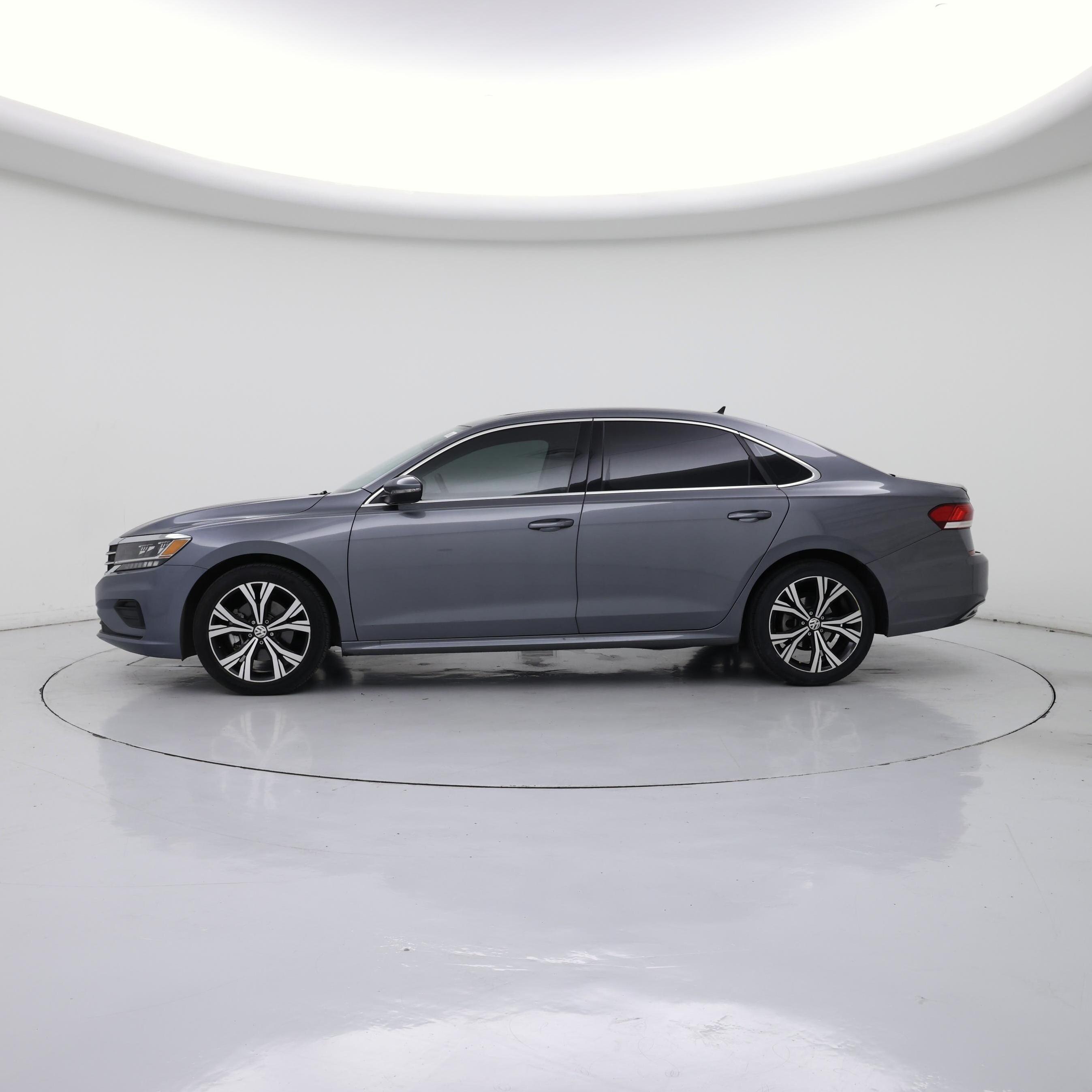 Thumbnail: 2021 Volkswagen Passat - 3