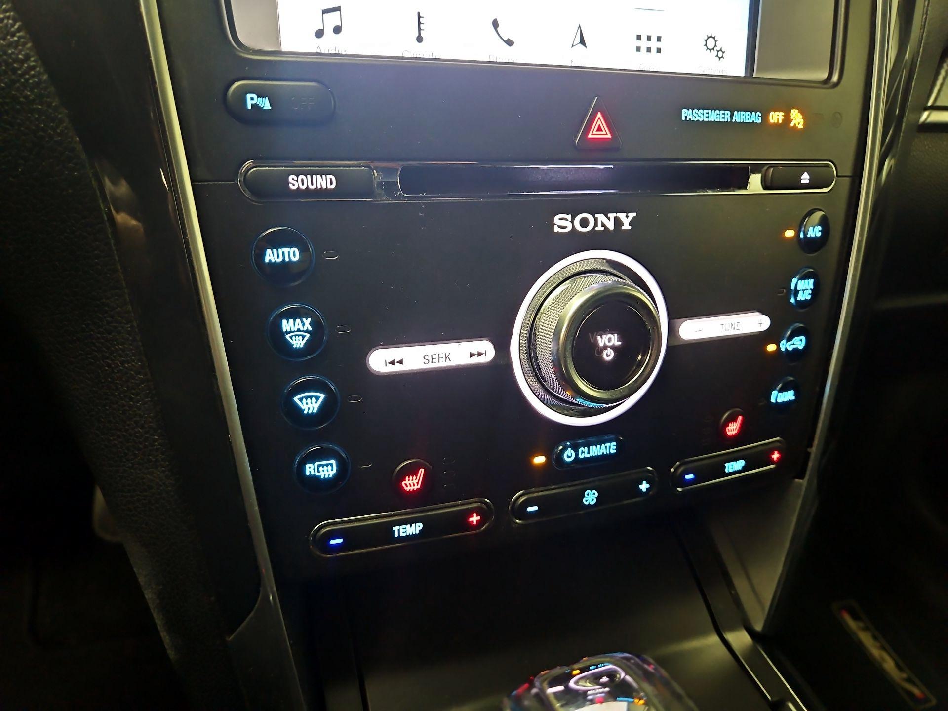 Thumbnail: 2017 Ford Explorer - 17