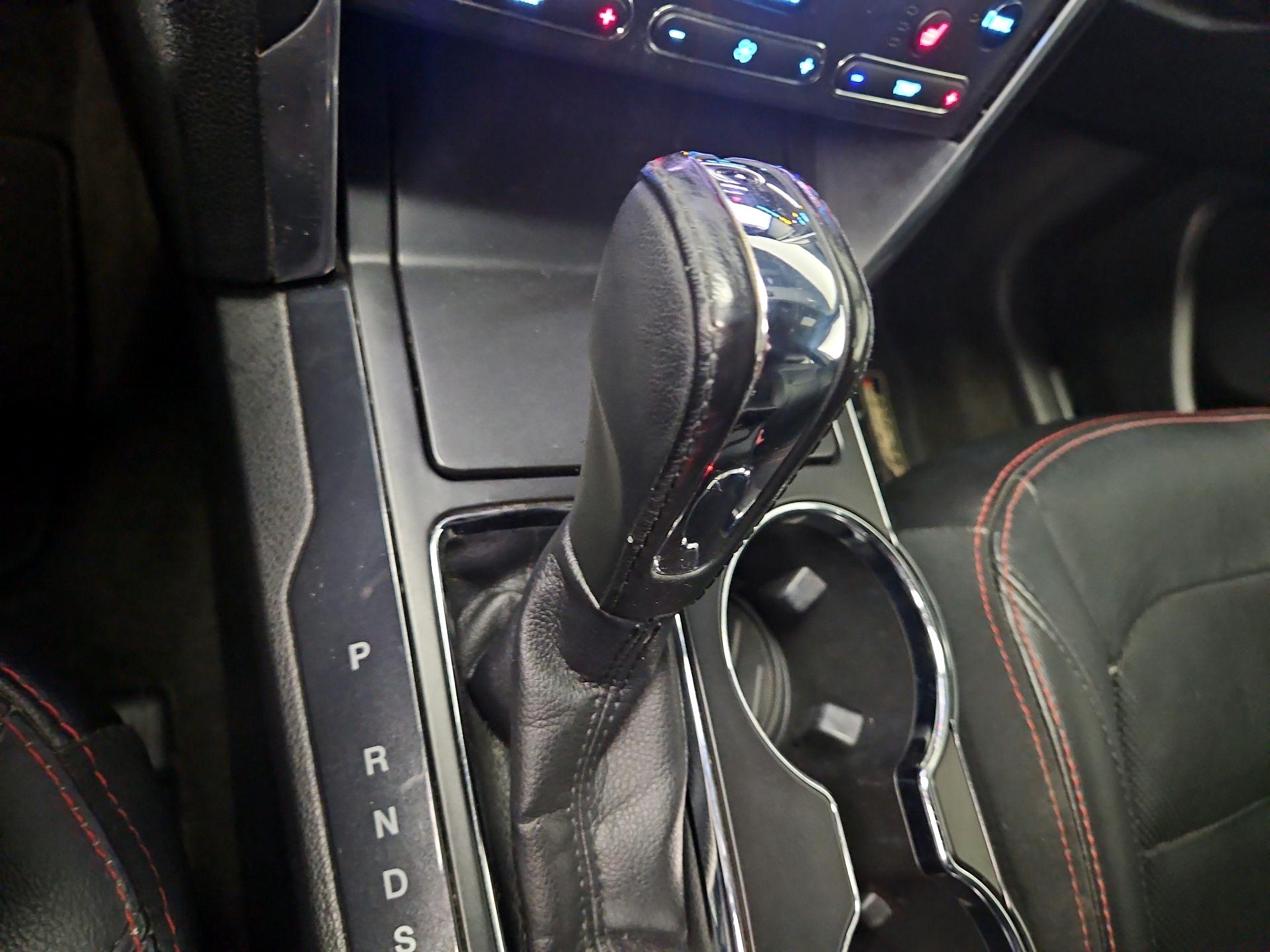 Thumbnail: 2017 Ford Explorer - 18