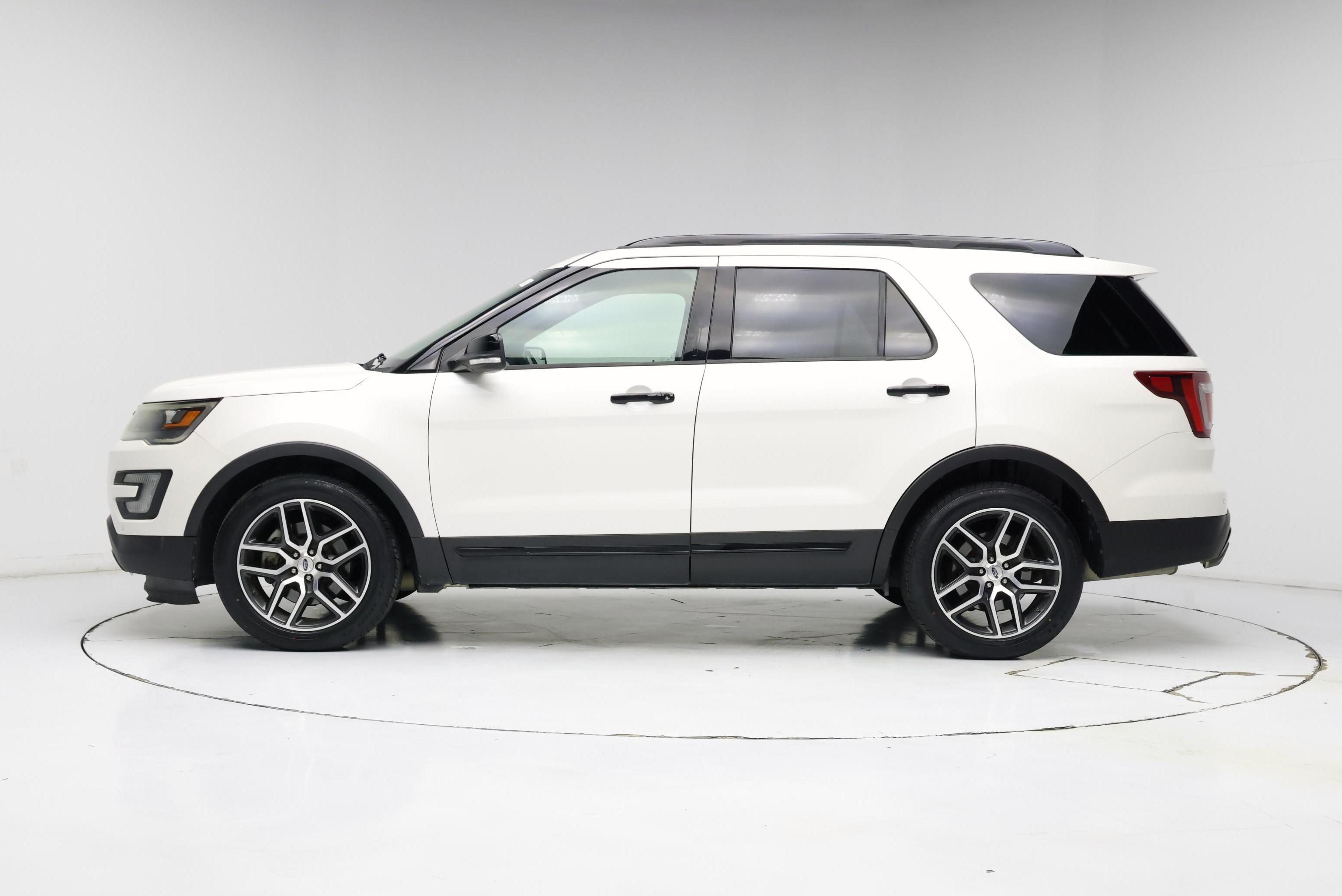 Thumbnail: 2017 Ford Explorer - 3