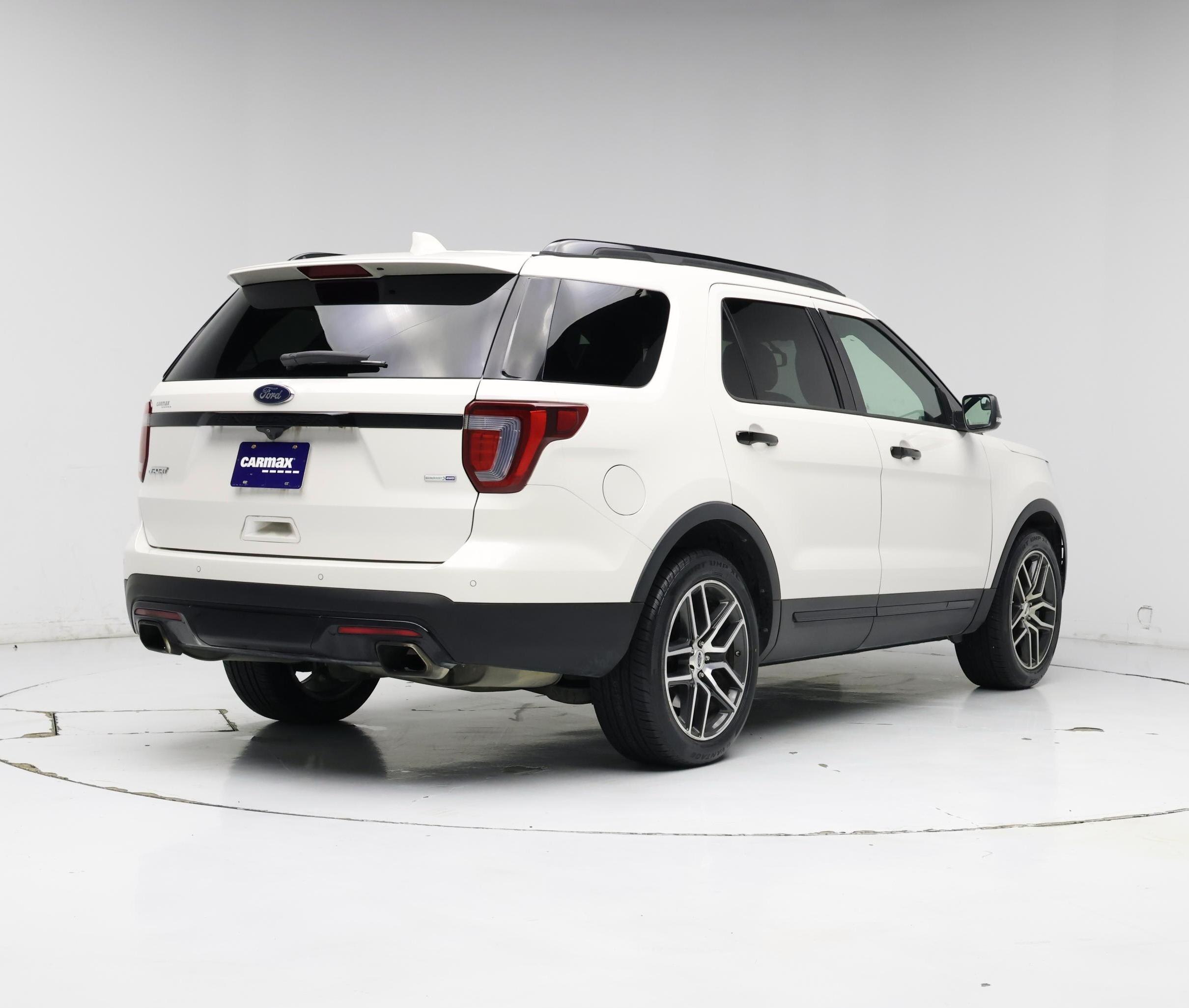 Thumbnail: 2017 Ford Explorer - 8