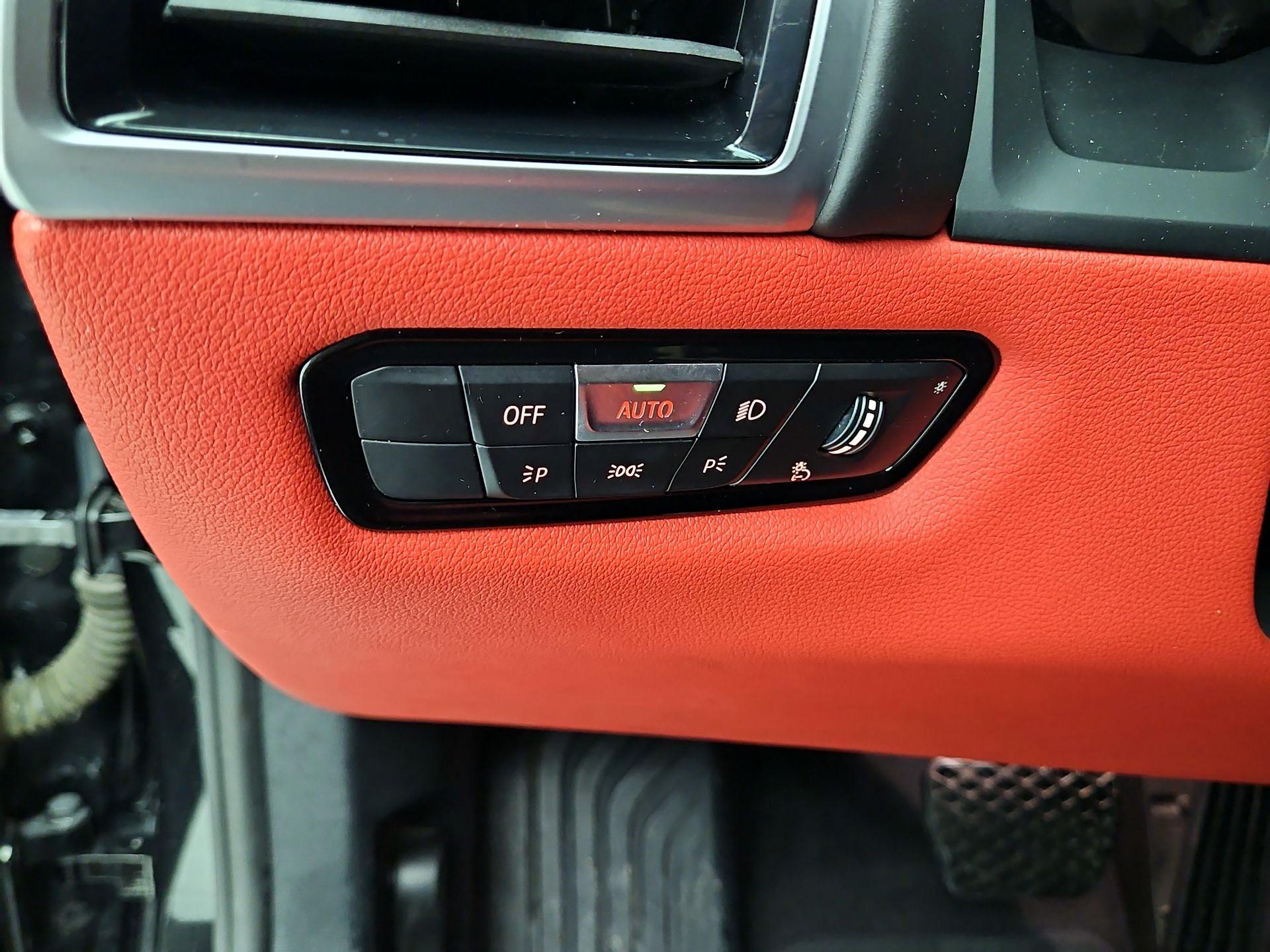 Thumbnail: 2020 BMW 8 Series - 13