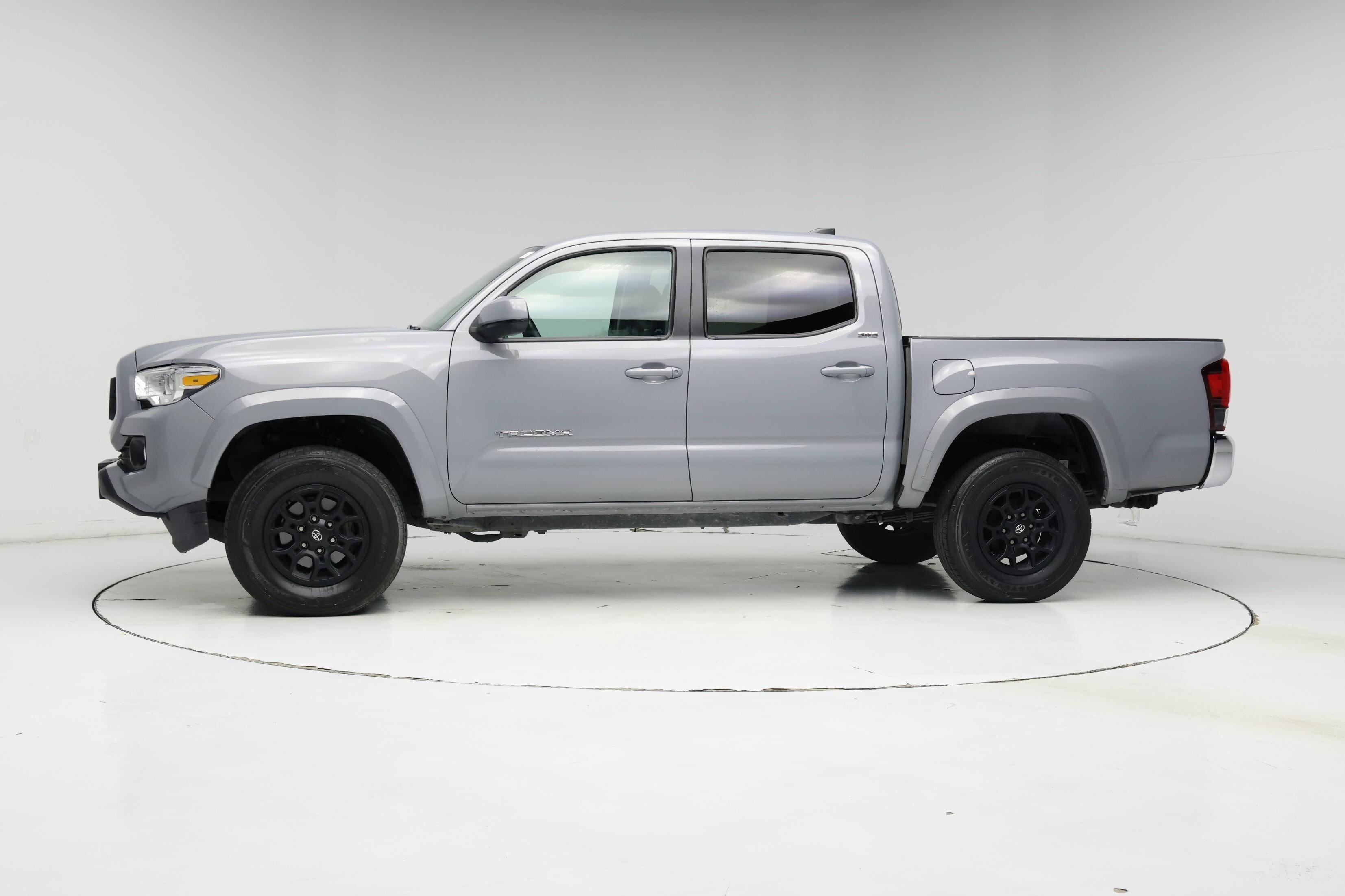 Thumbnail: 2021 Toyota Tacoma - 3