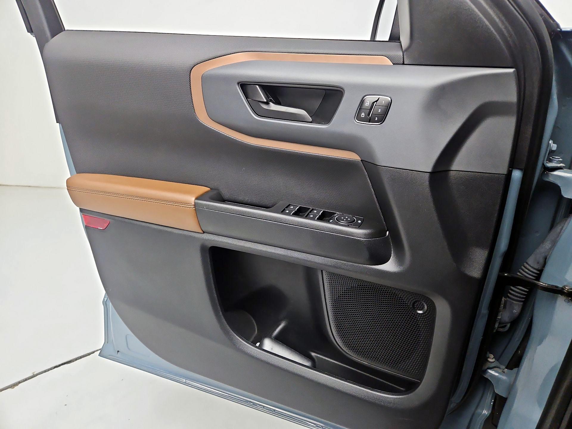 Thumbnail: 2023 Ford Bronco Sport - 12