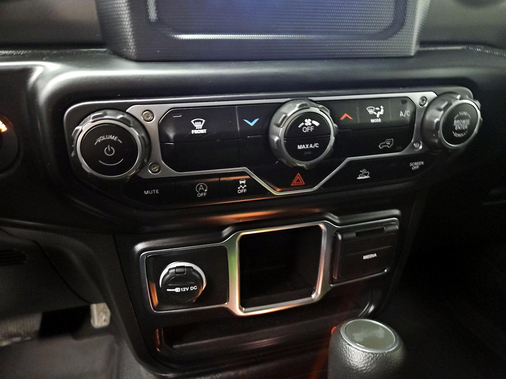 Thumbnail: 2023 Jeep Wrangler - 16