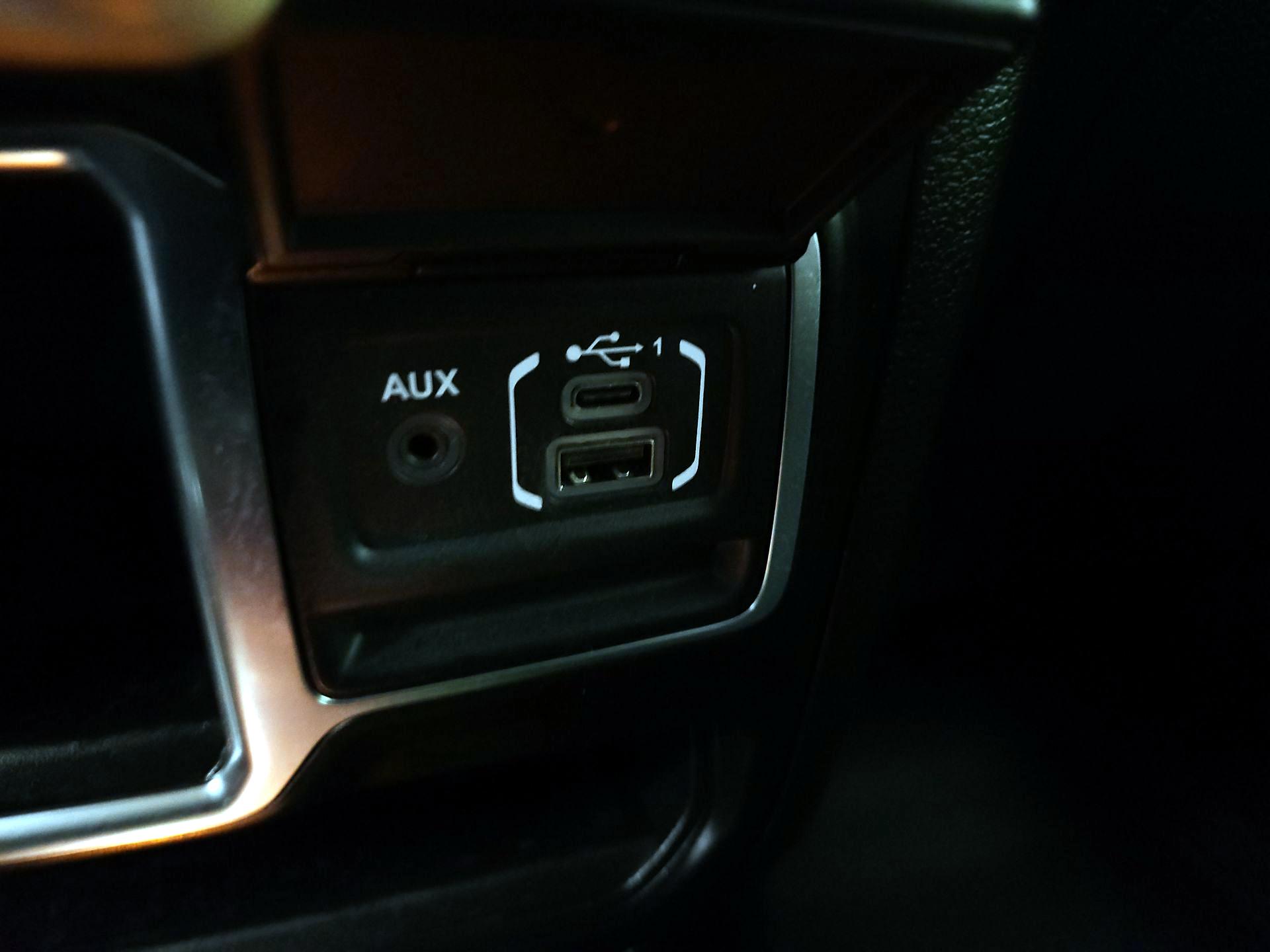 Thumbnail: 2023 Jeep Wrangler - 18