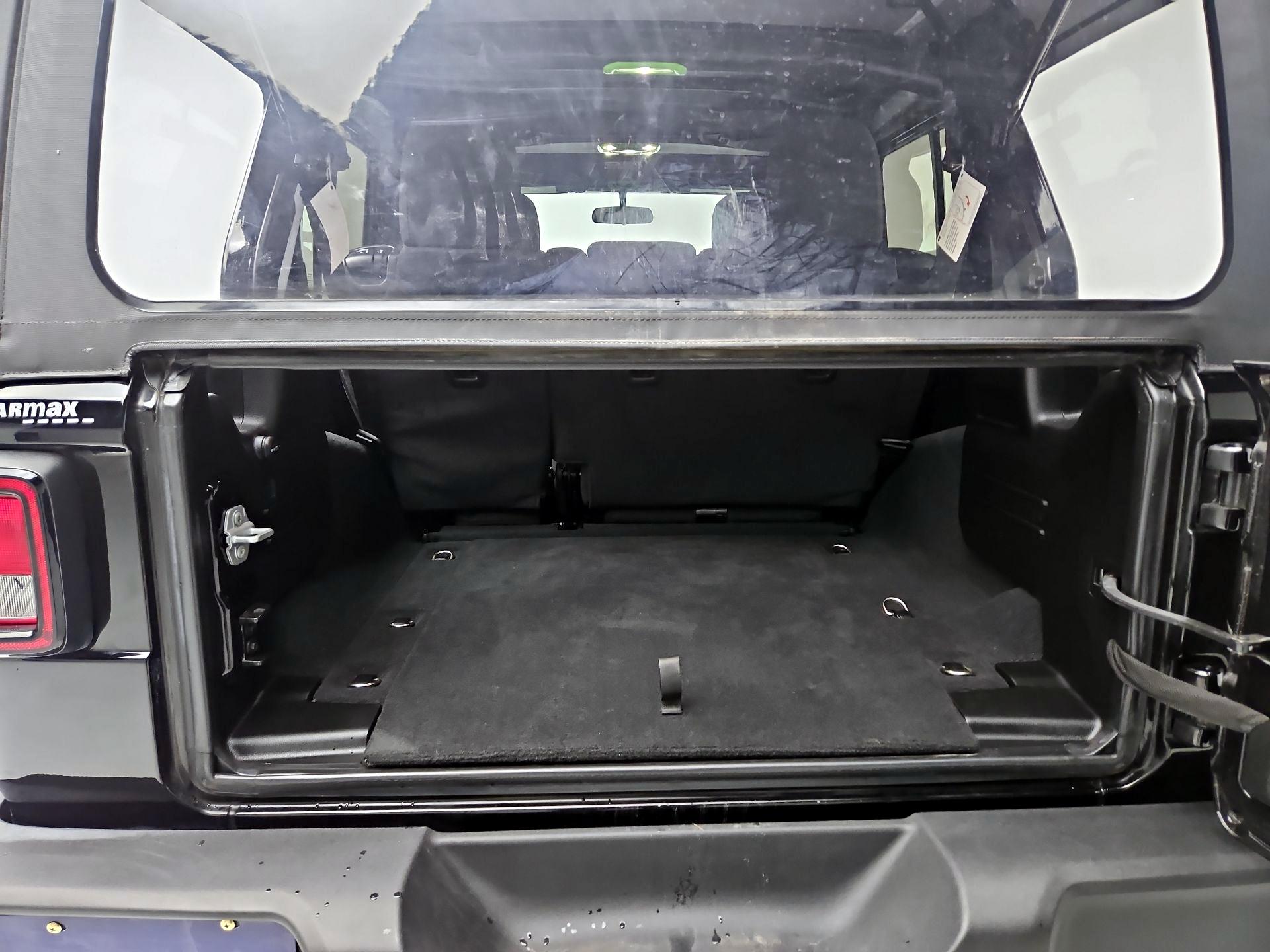 Thumbnail: 2023 Jeep Wrangler - 20