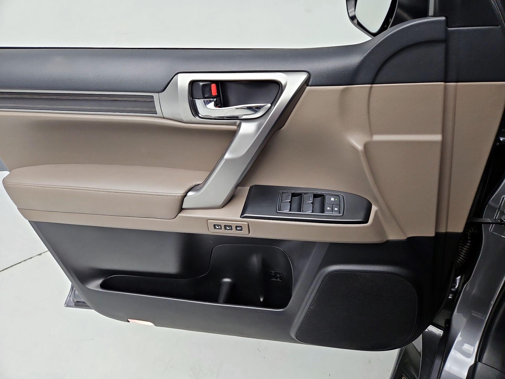 Thumbnail: 2022 Lexus GX - 12