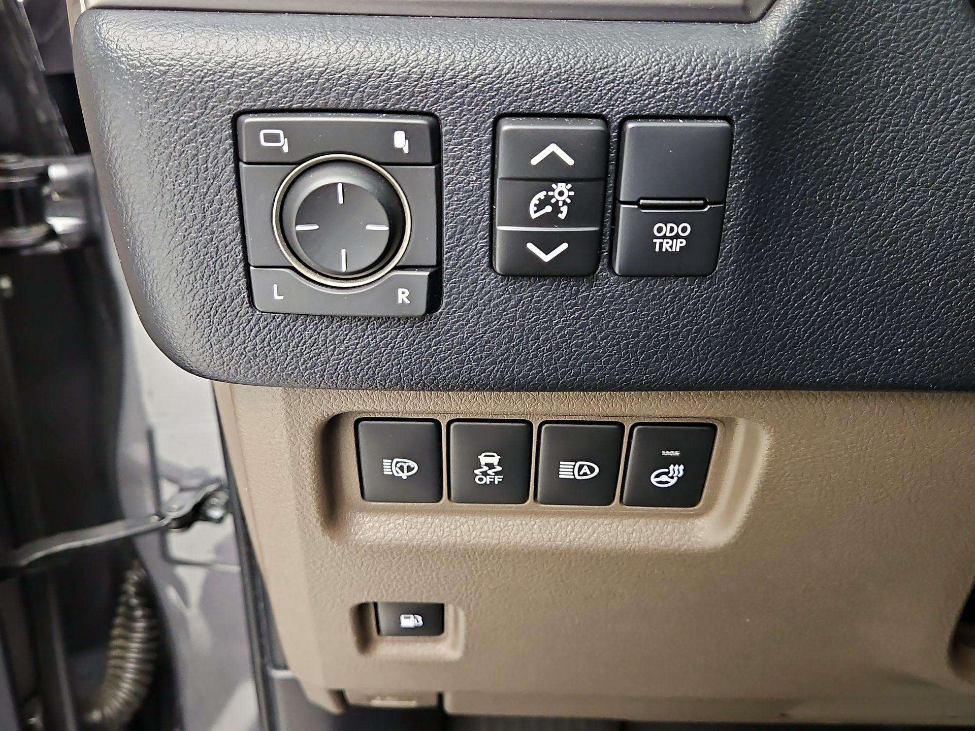 Thumbnail: 2022 Lexus GX - 13