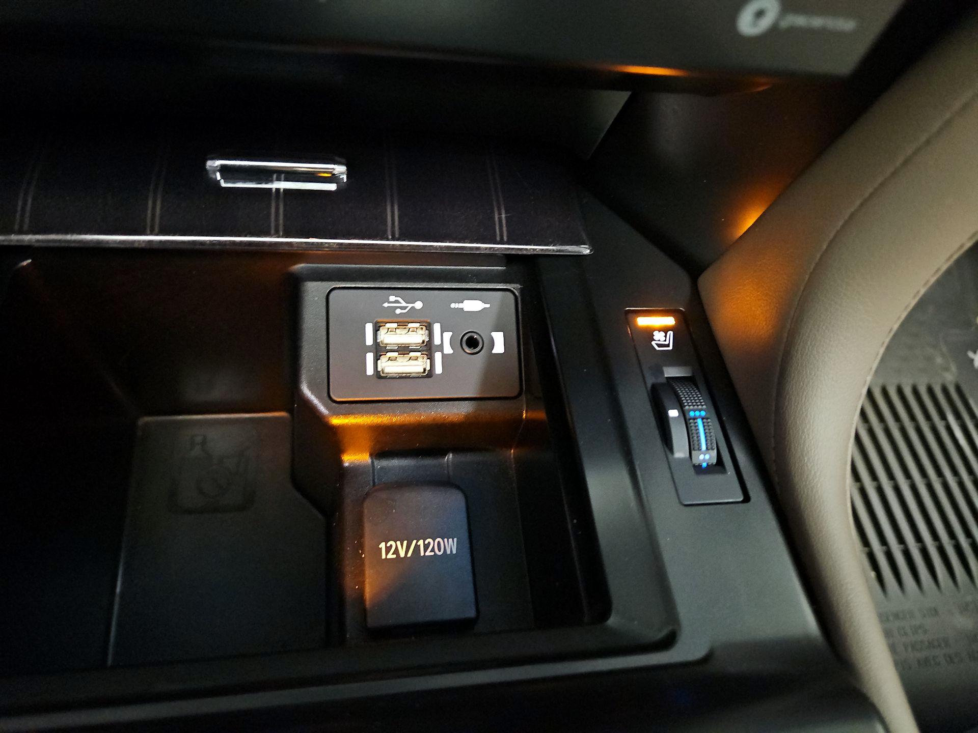 Thumbnail: 2022 Lexus GX - 19