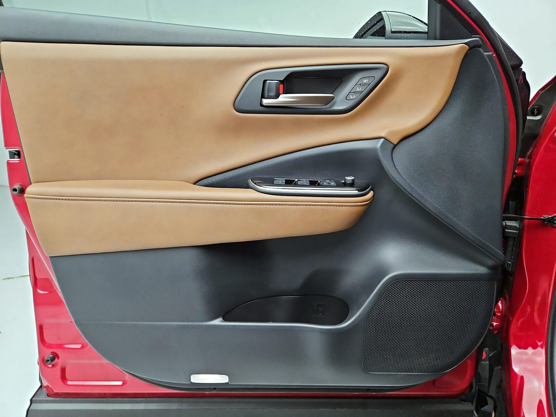 Thumbnail: 2025 Toyota Crown Signia - 12