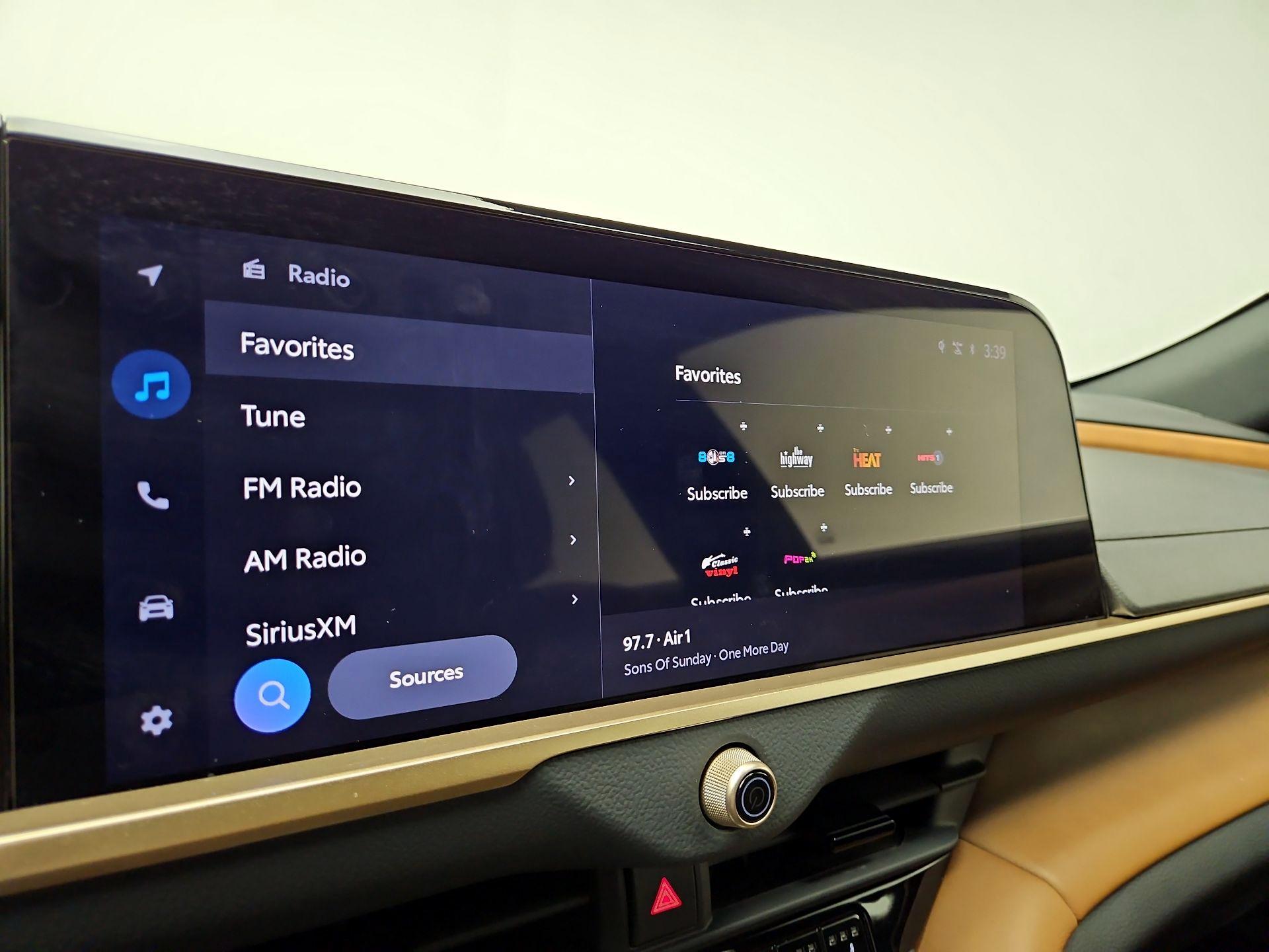 Thumbnail: 2025 Toyota Crown Signia - 15