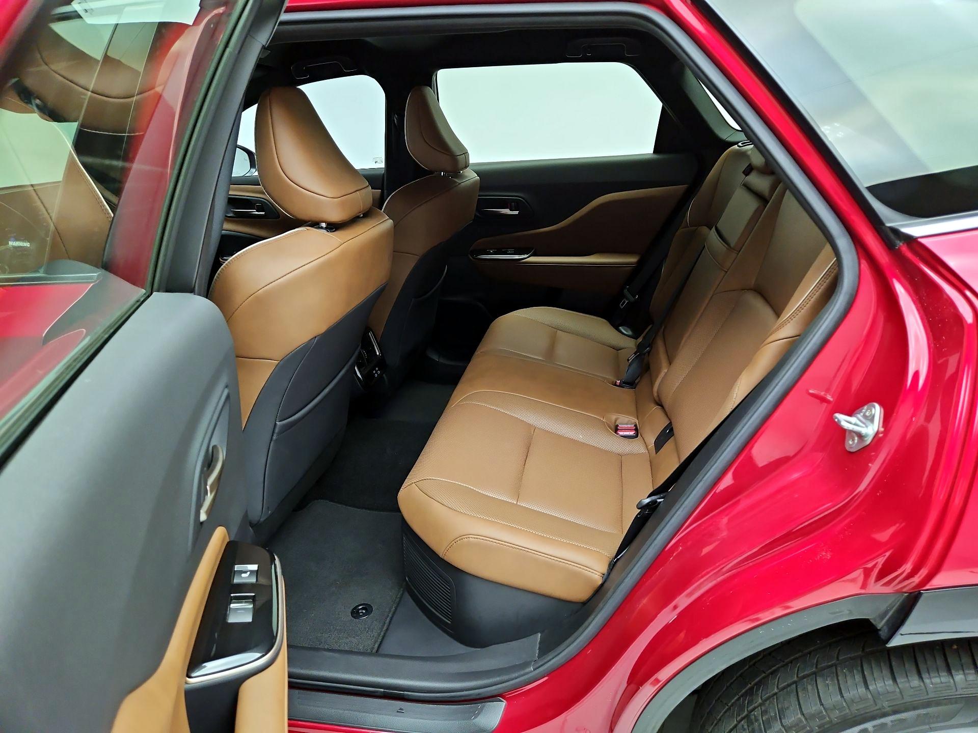 Thumbnail: 2025 Toyota Crown Signia - 19