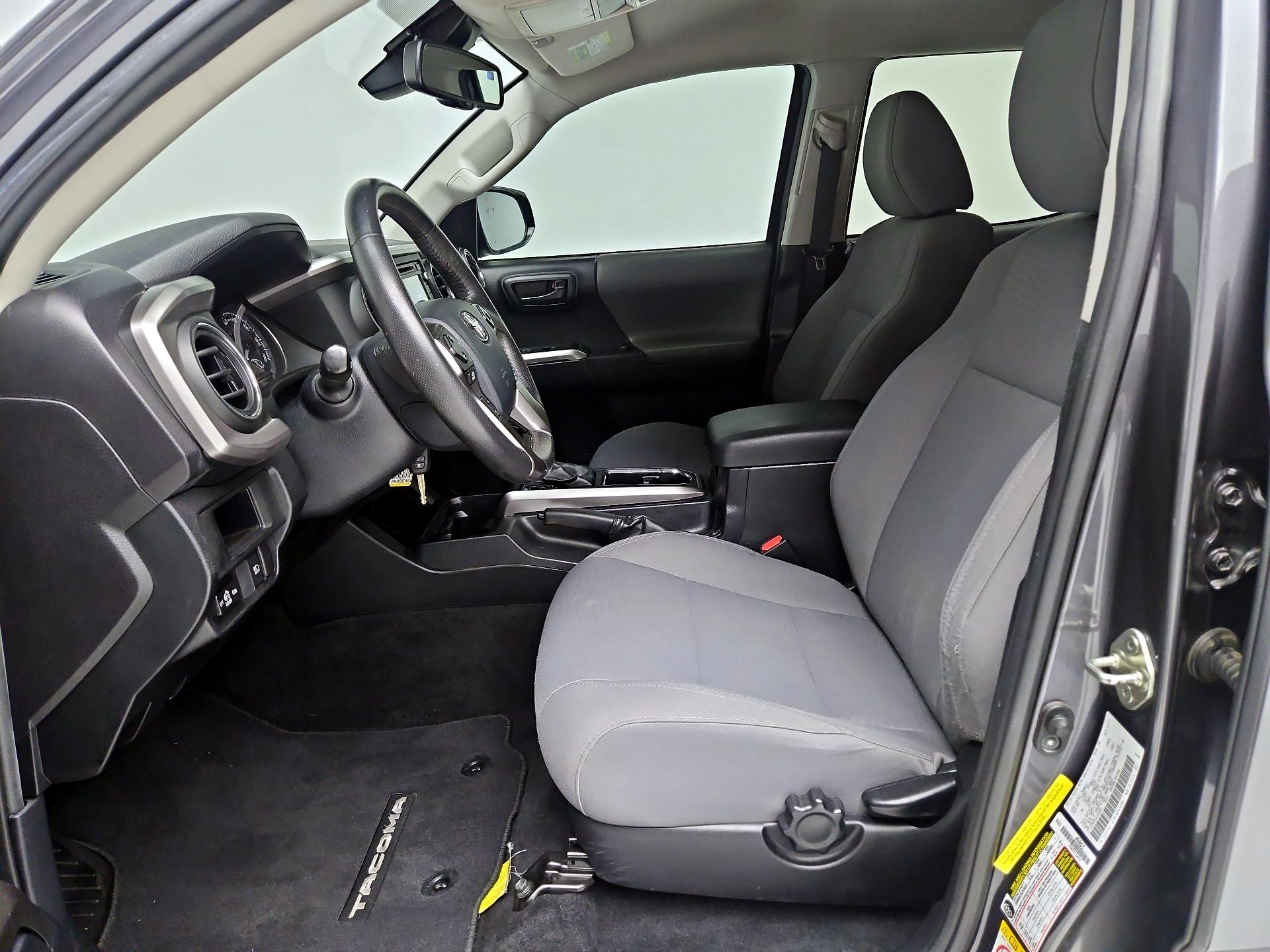 Thumbnail: 2018 Toyota Tacoma - 11